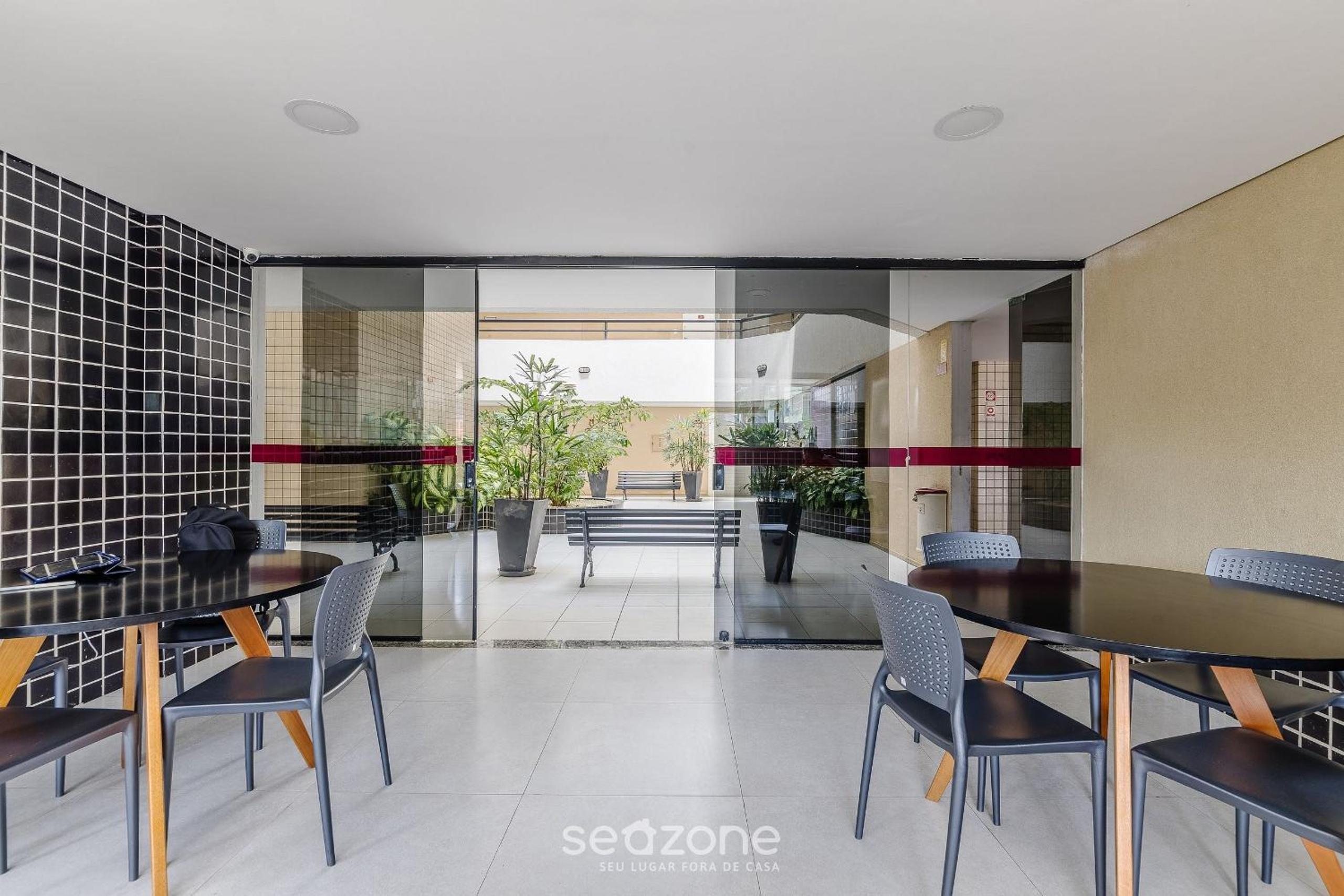 Fully Equipped Accommodations with Pool in a Prime Location in Maceió - ERE