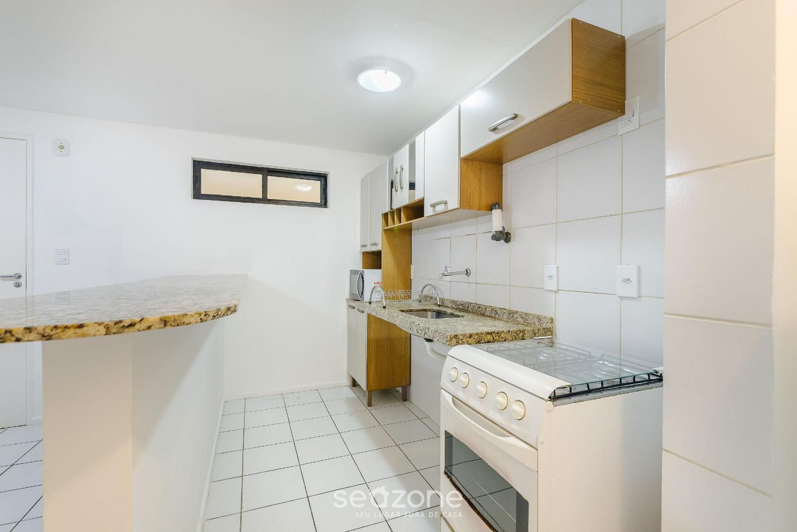 Fully Equipped Accommodations with Pool in a Prime Location in Maceió - ERE