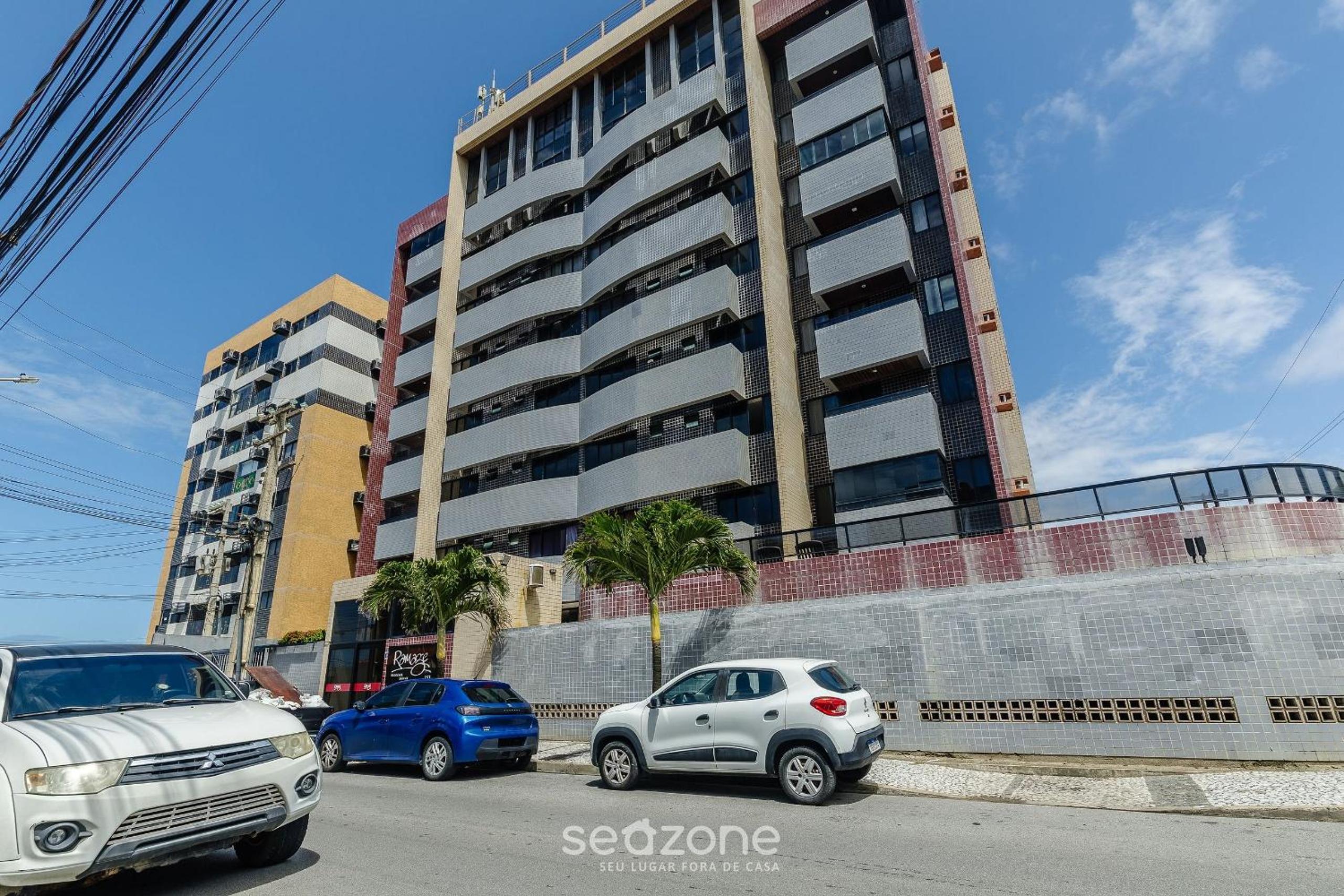 Fully Equipped Accommodations with Pool in a Prime Location in Maceió - ERE