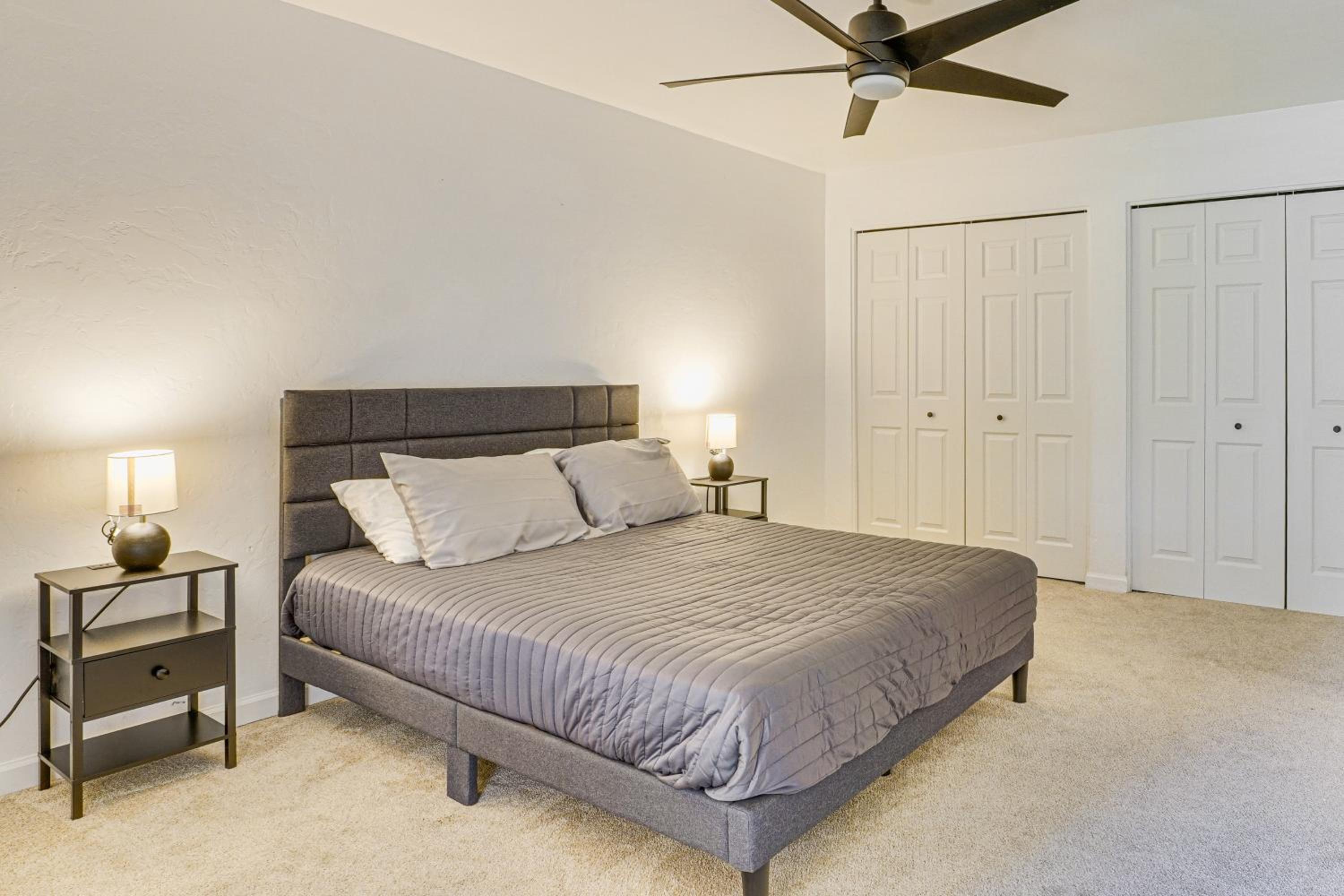 Pool and Hot Tub Access! Catalina Foothills Condo