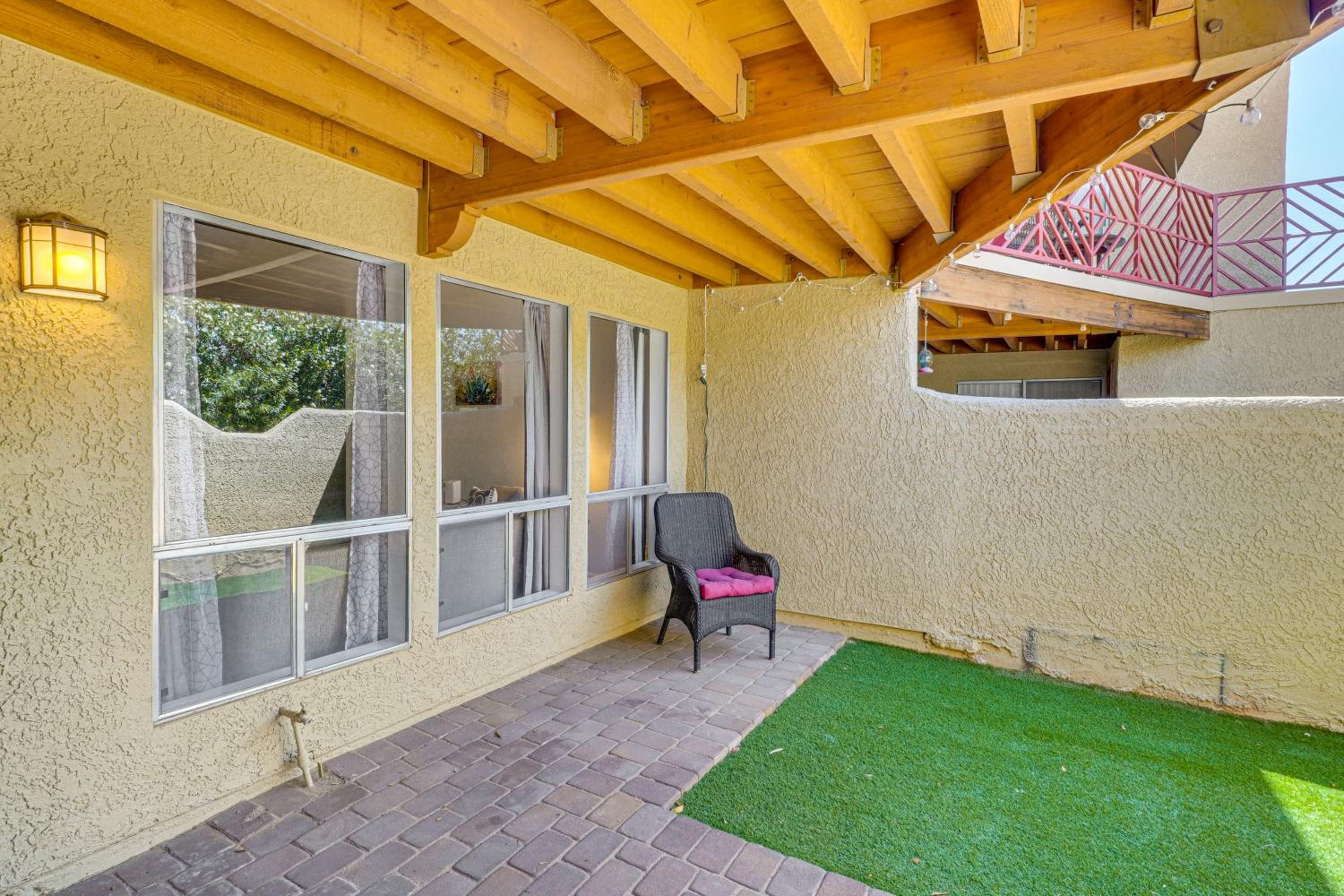 Pool and Hot Tub Access! Catalina Foothills Condo