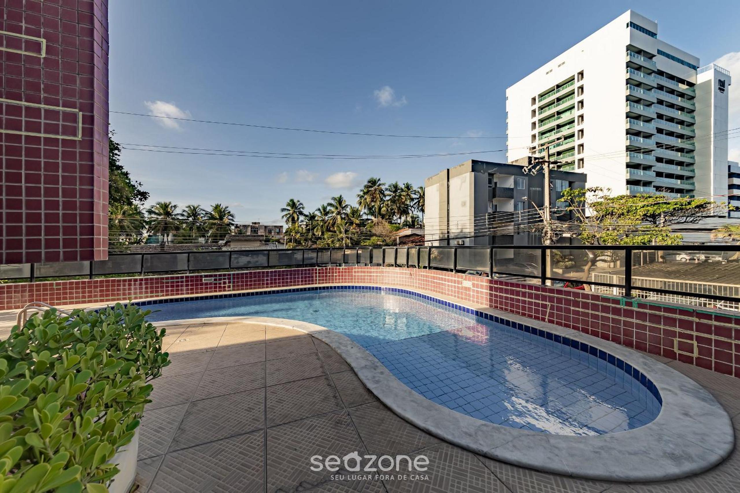 Fully Equipped Accommodations with Pool in a Prime Location in Maceió - ERE