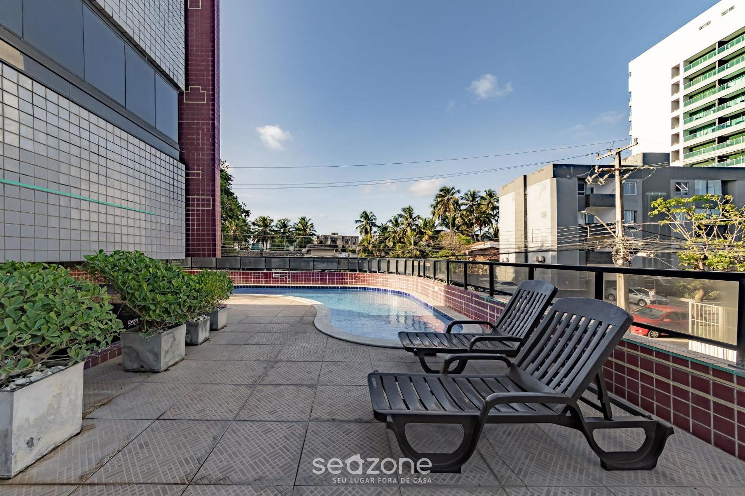 Fully Equipped Accommodations with Pool in a Prime Location in Maceió - ERE