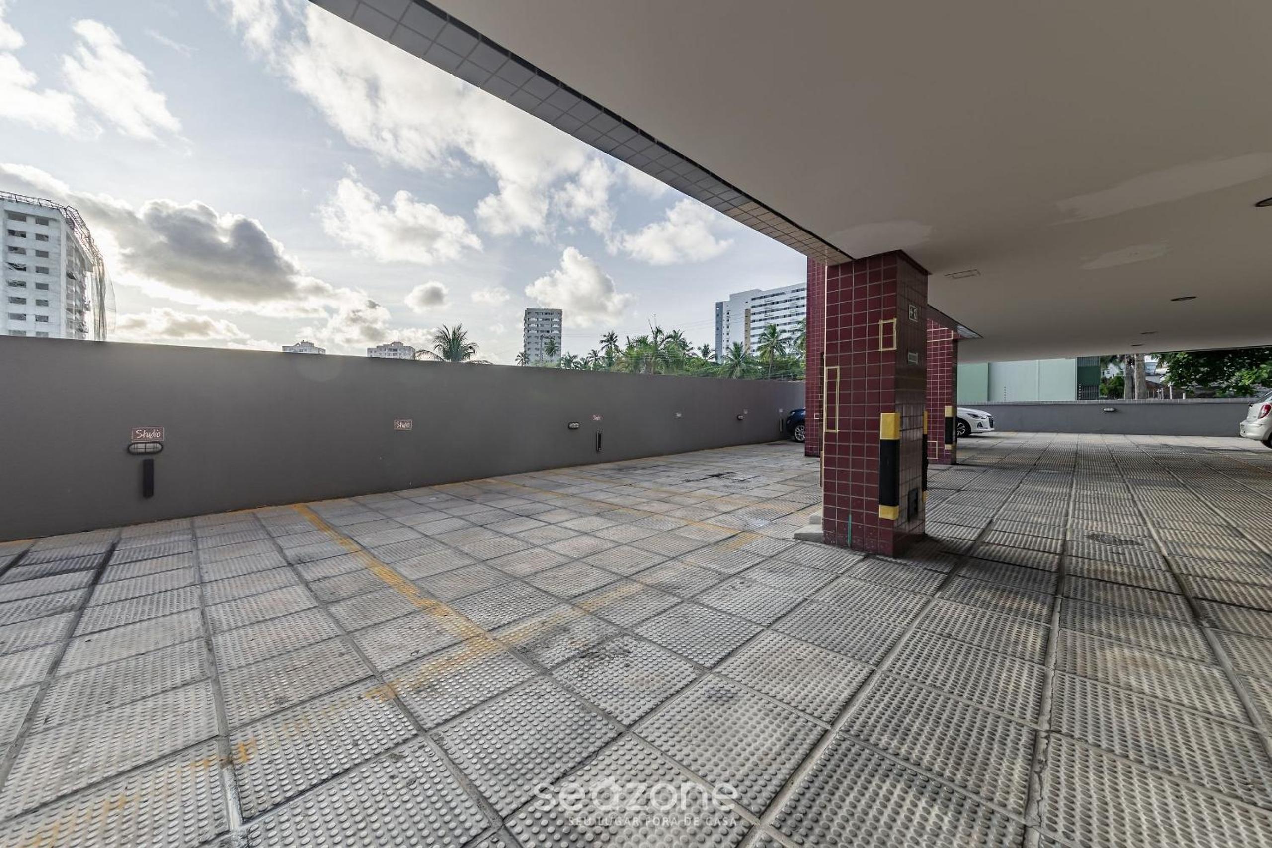 Fully Equipped Accommodations with Pool in a Prime Location in Maceió - ERE