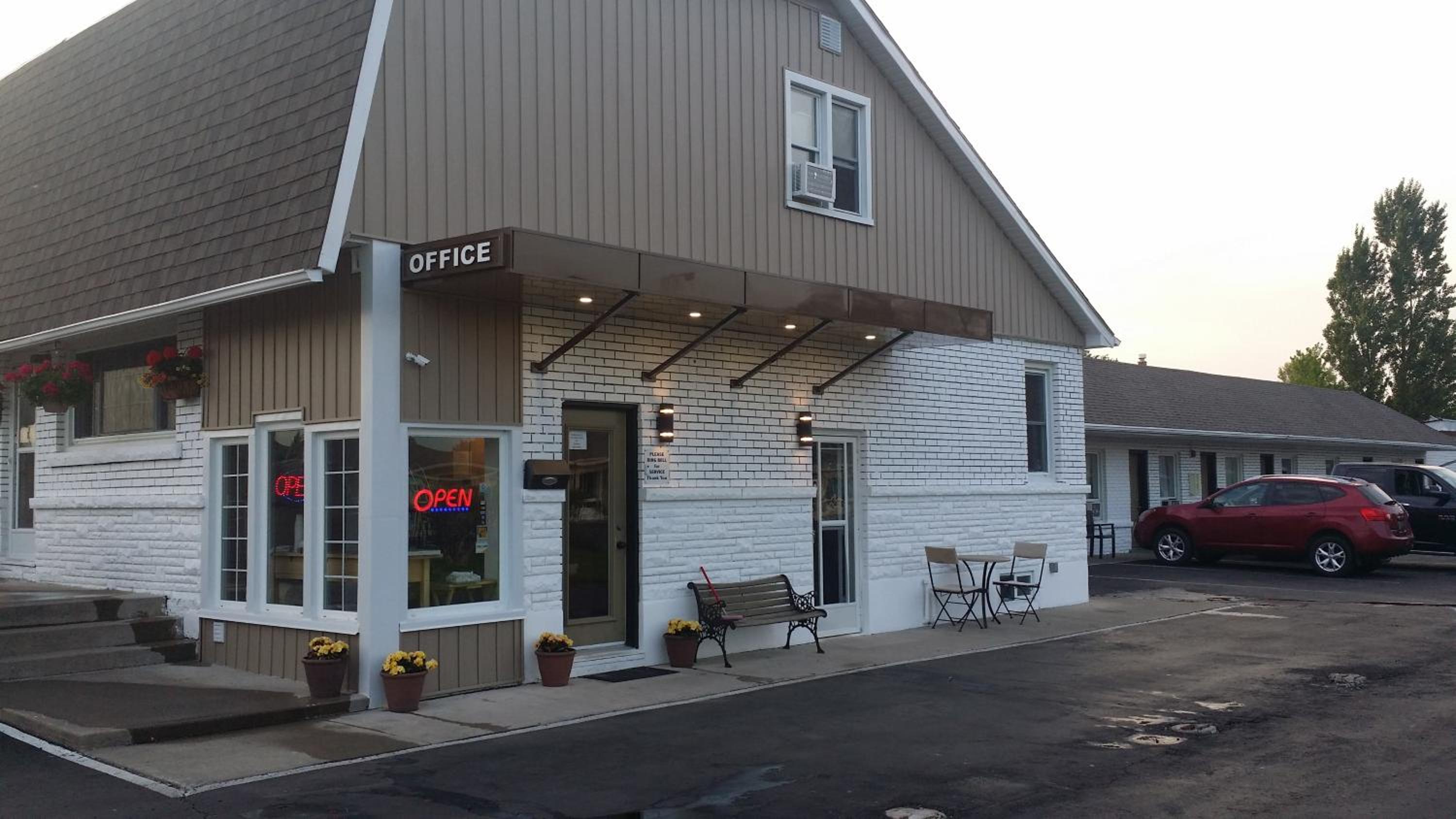 Falcon Inn - Image 2