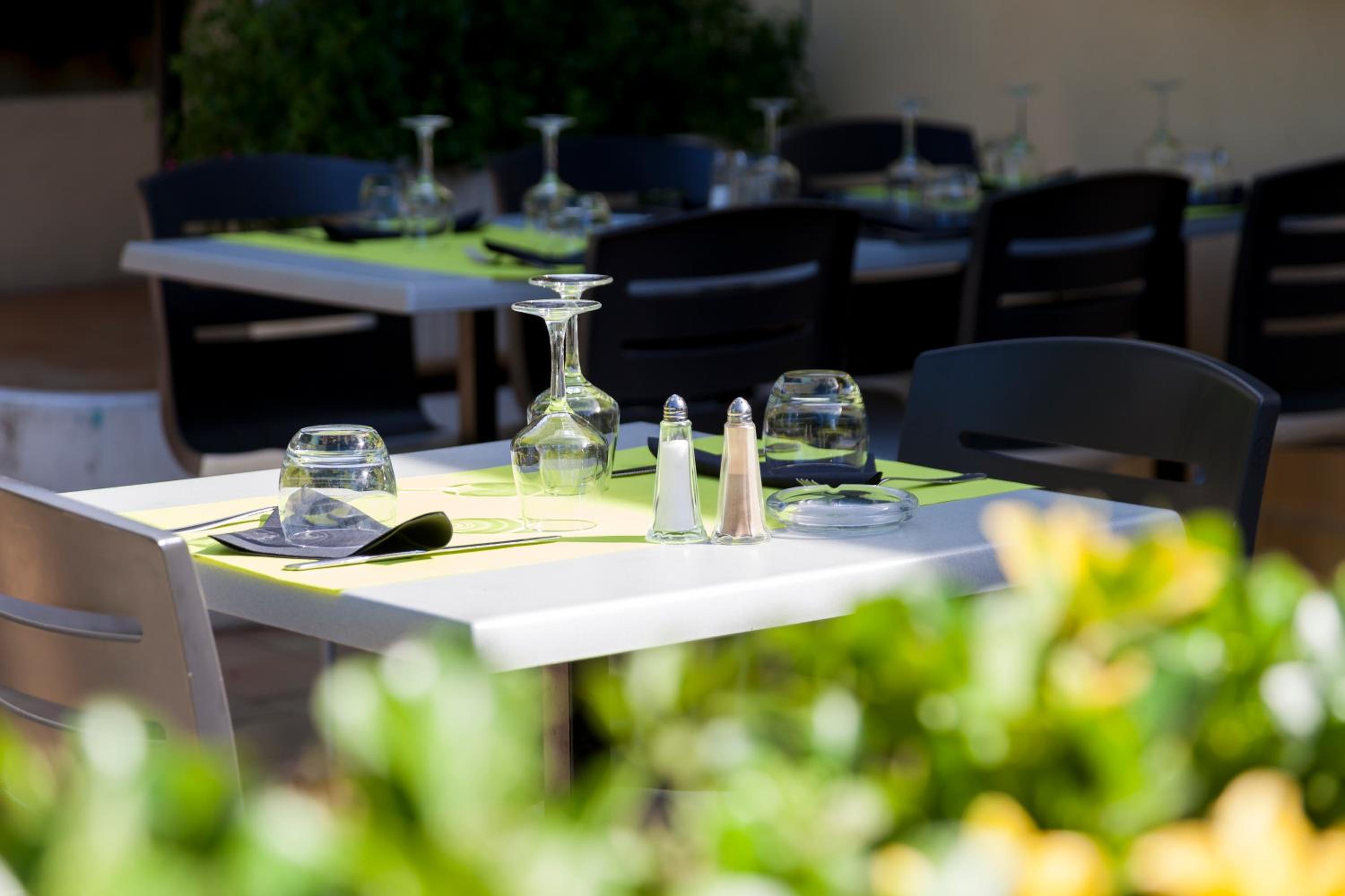 restaurant