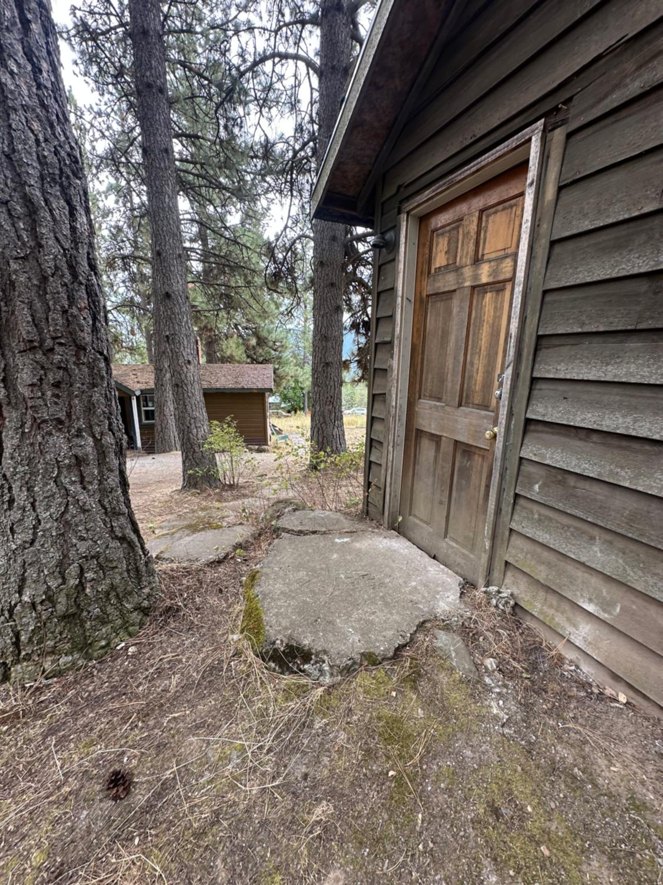 Cabin Getaway with Lake View!