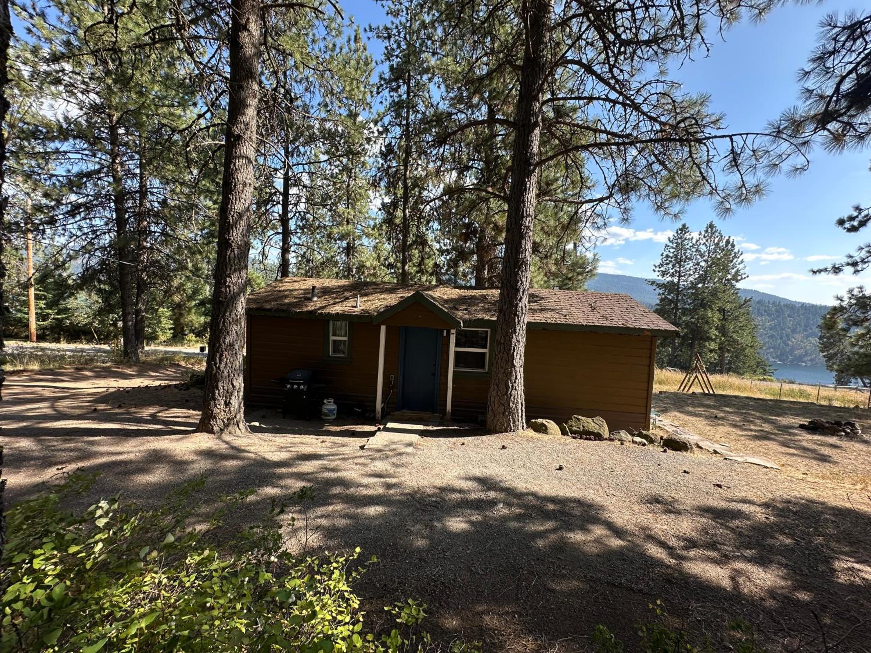 Cabin Getaway with Lake View!