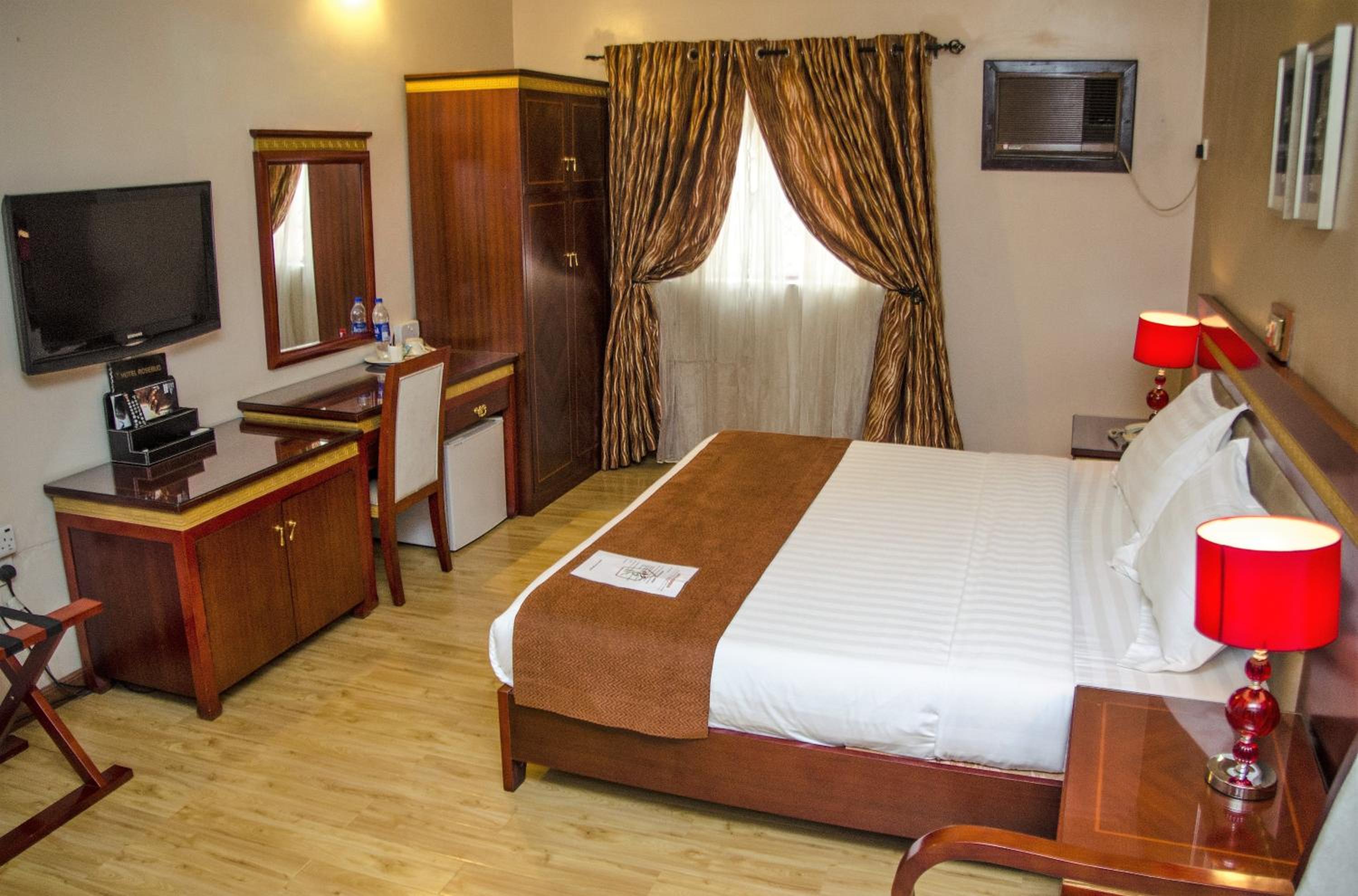 Hotel Rosebud