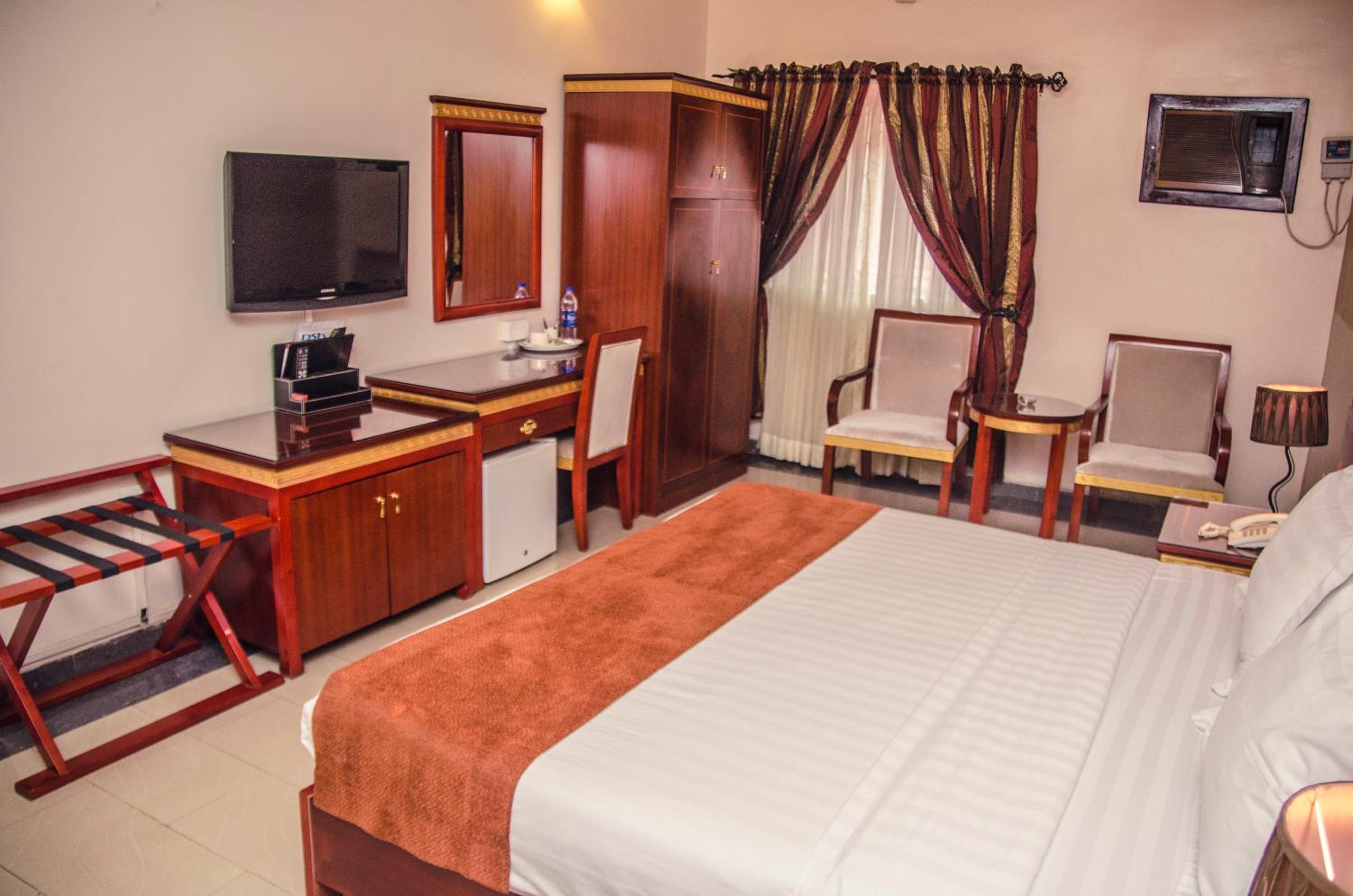 Hotel Rosebud