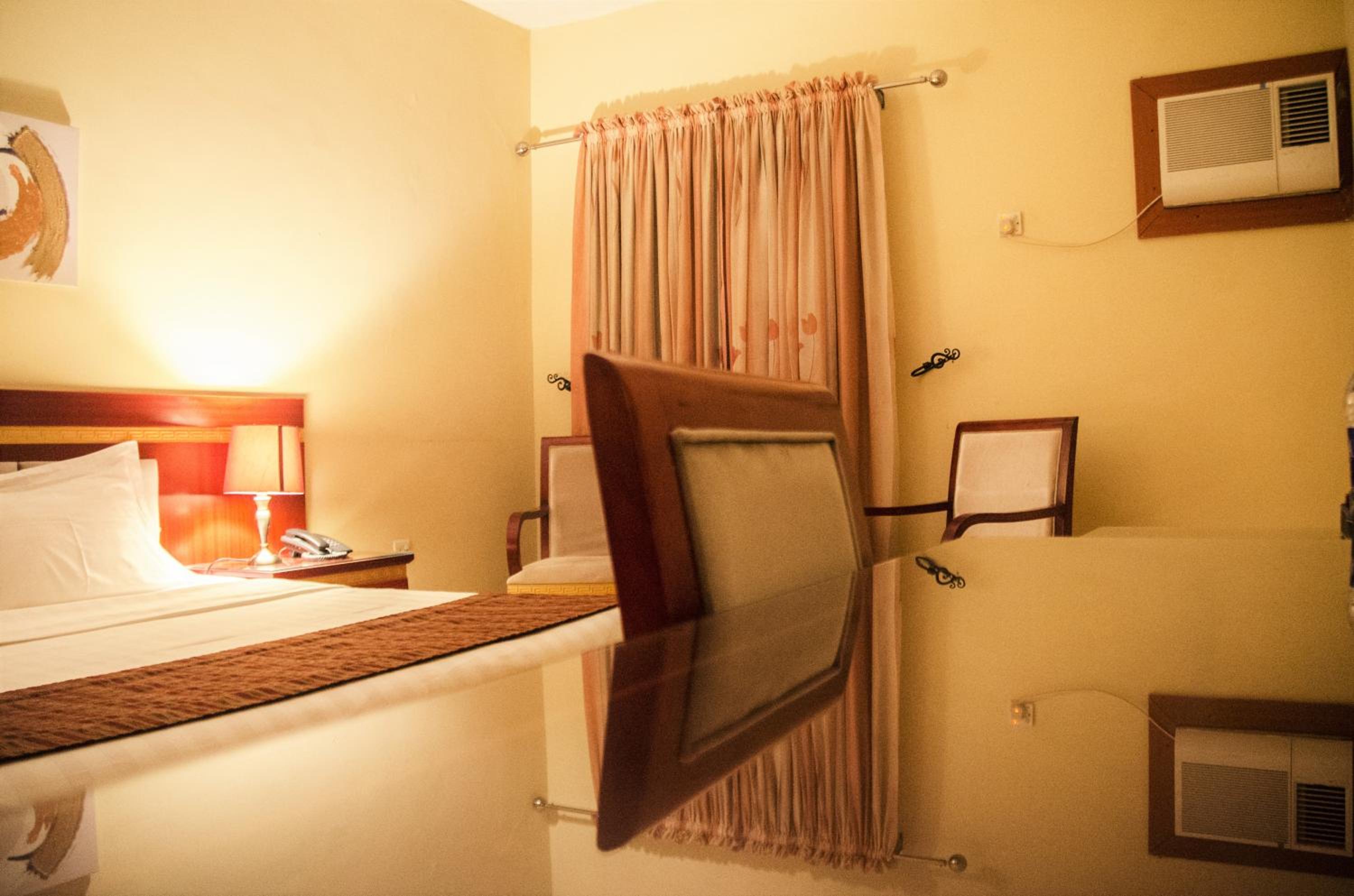Hotel Rosebud