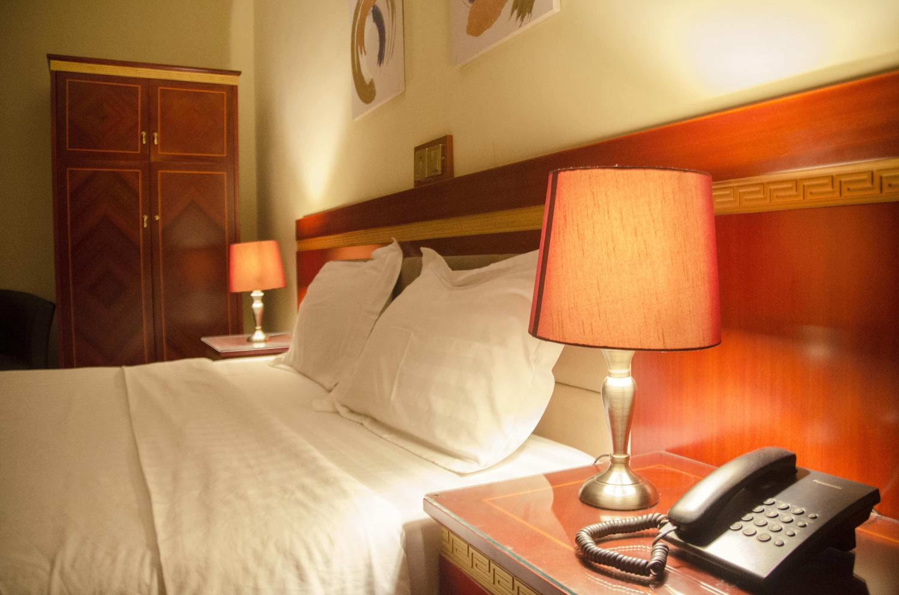 Hotel Rosebud