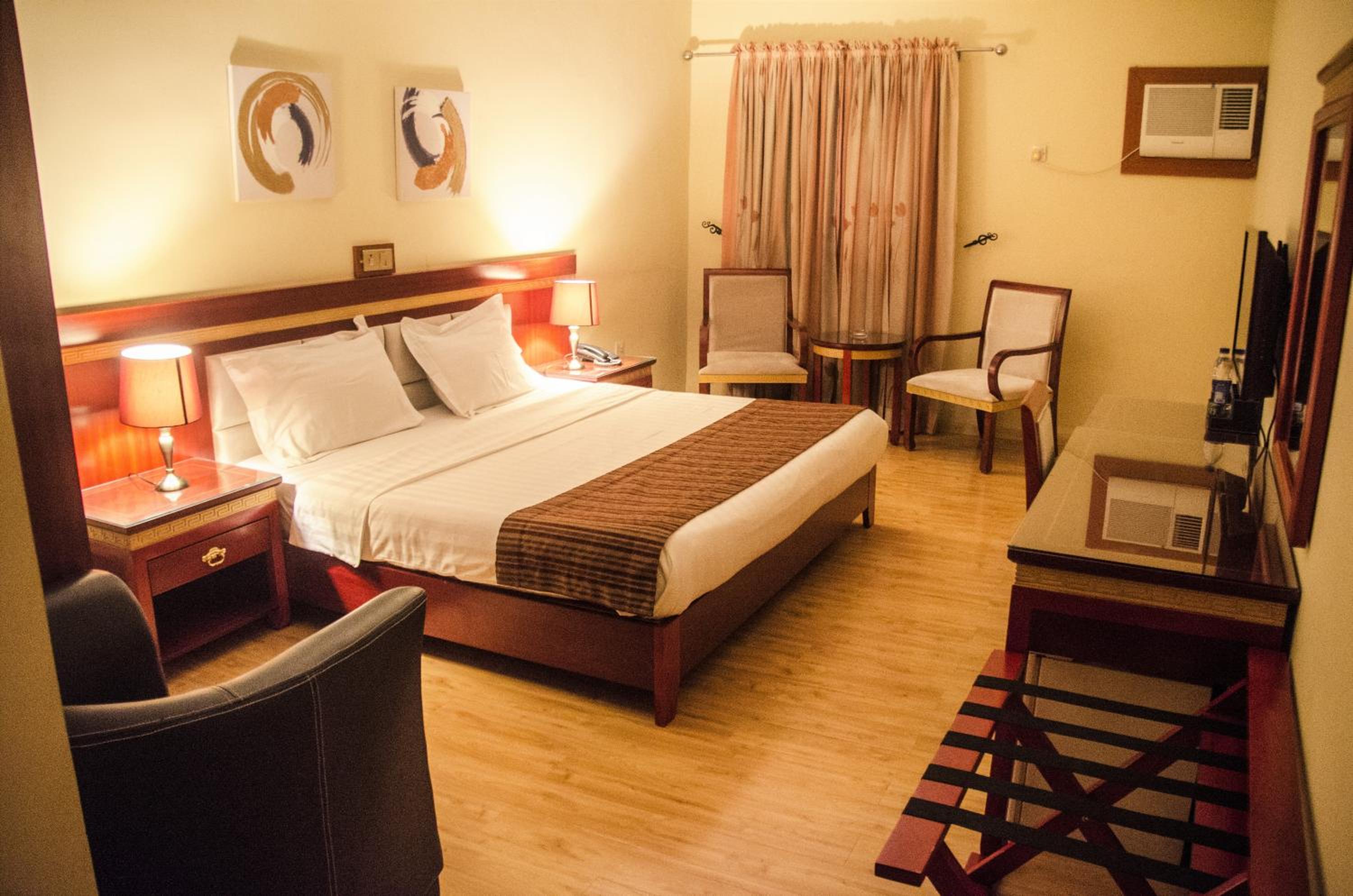 Hotel Rosebud