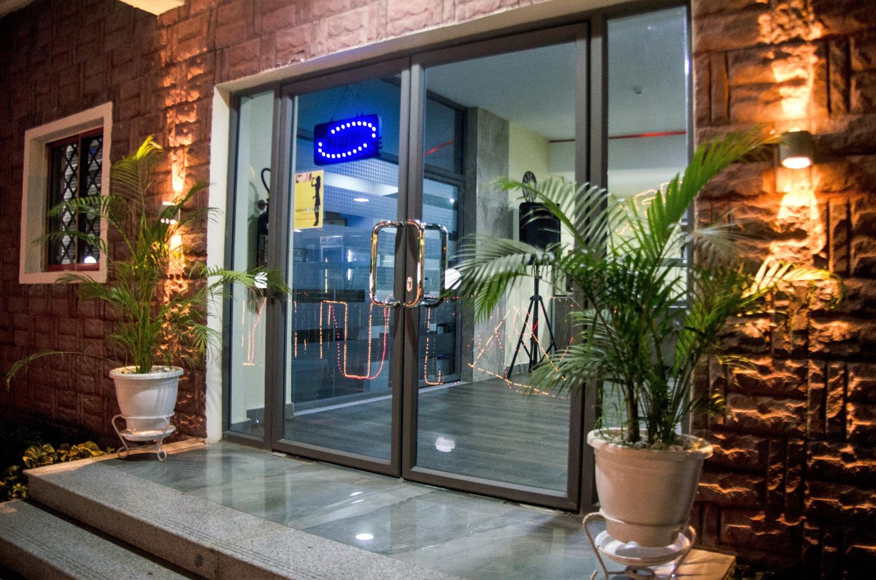 Hotel Rosebud