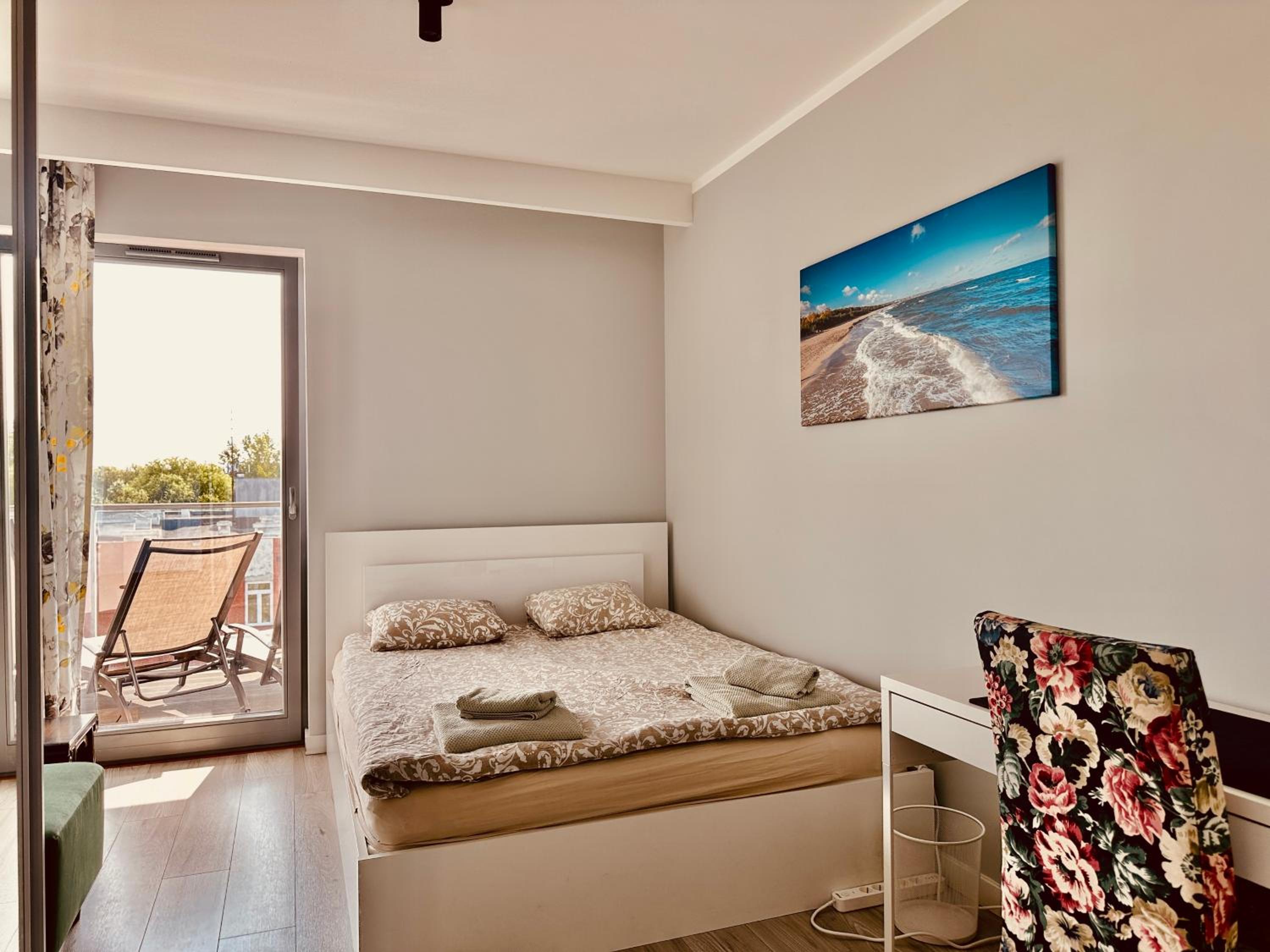 Baltic Inspiration - Guest Favorite, Best Location, 75 SQM, 2 King Bedrooms, Jacuzzi Bath, Parking, Super Host