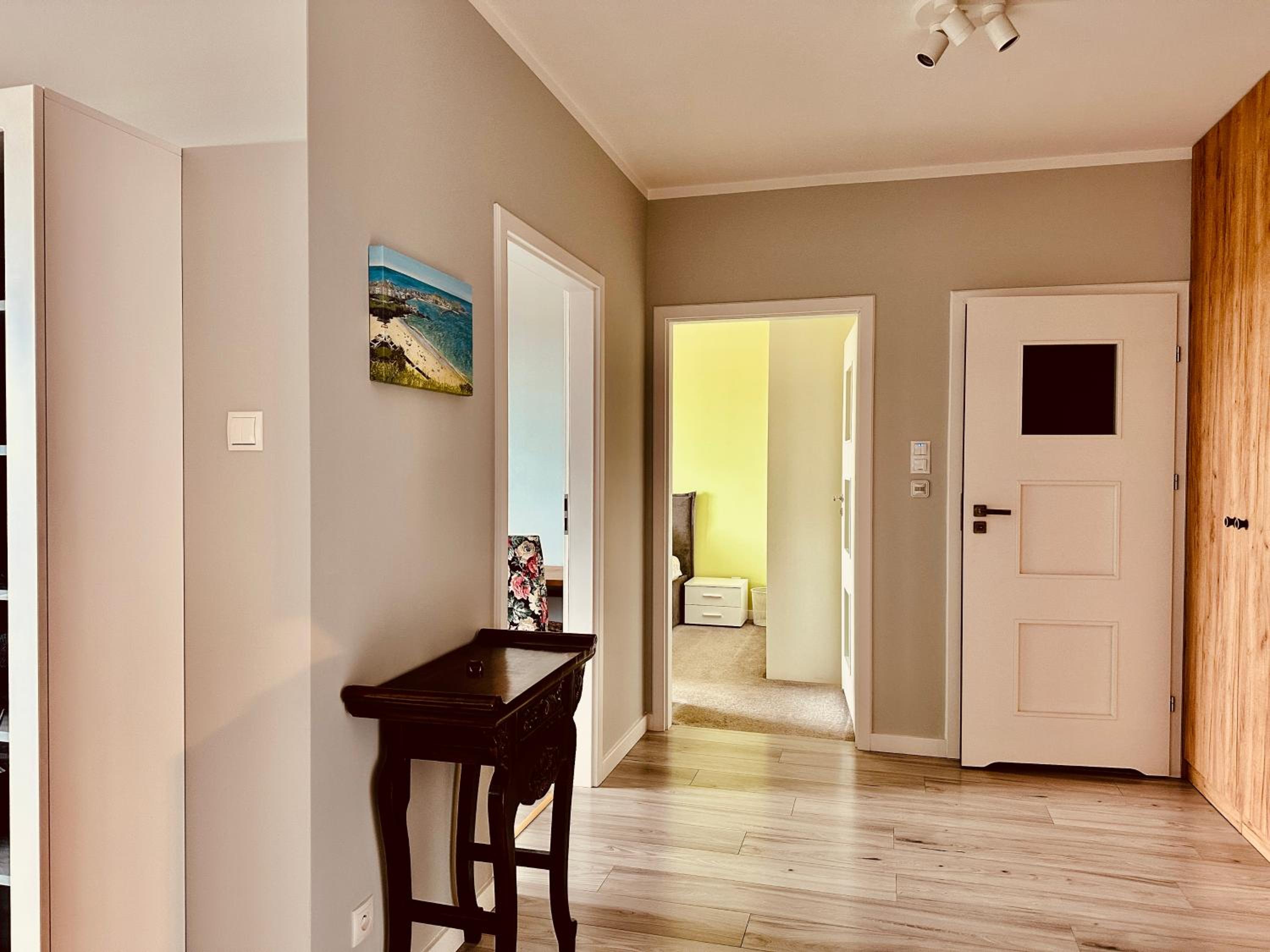 Baltic Inspiration - Guest Favorite, Best Location, 75 SQM, 2 King Bedrooms, Jacuzzi Bath, Parking, Super Host