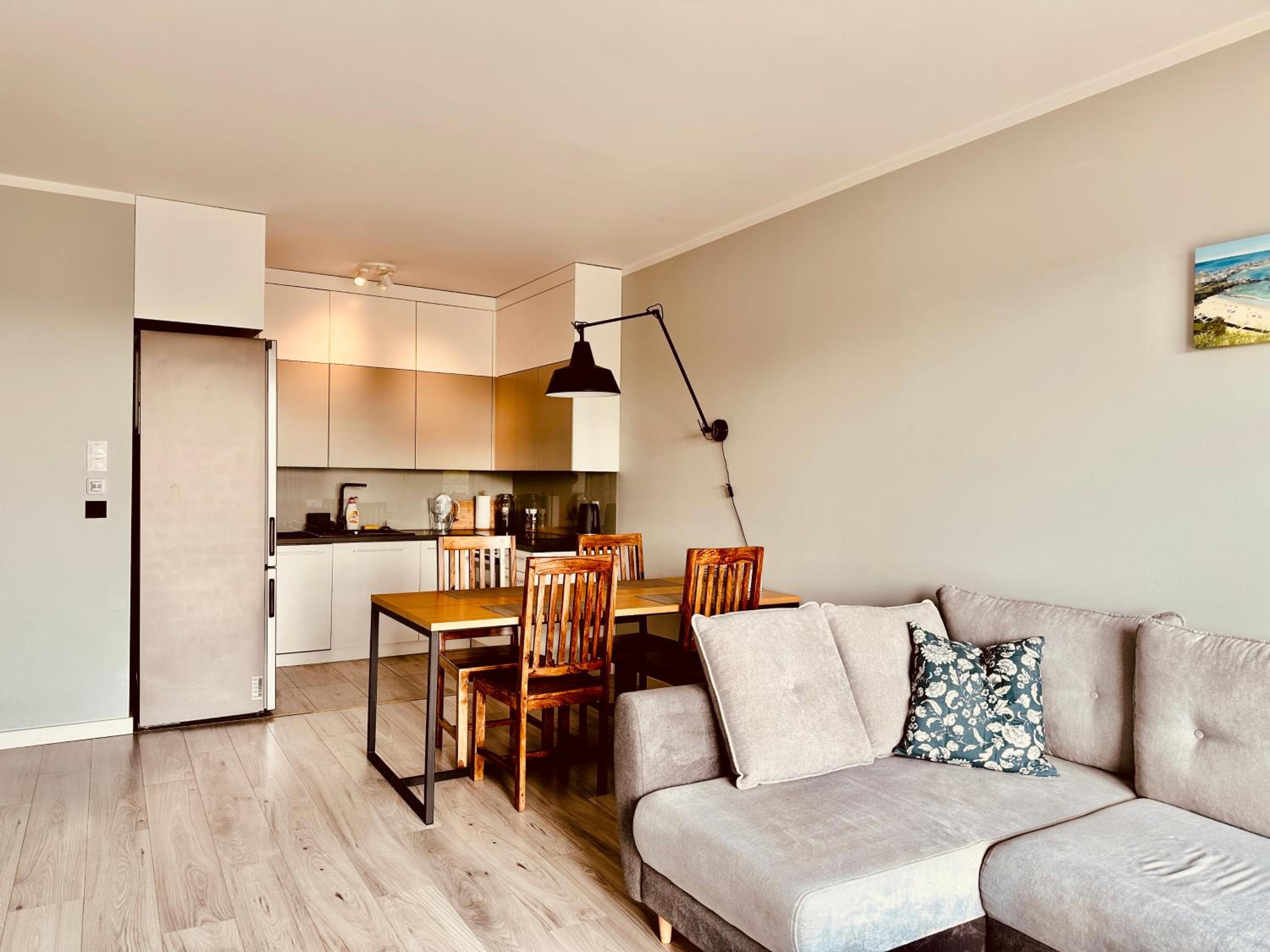Baltic Inspiration - Guest Favorite, Best Location, 75 SQM, 2 King Bedrooms, Jacuzzi Bath, Parking, Super Host
