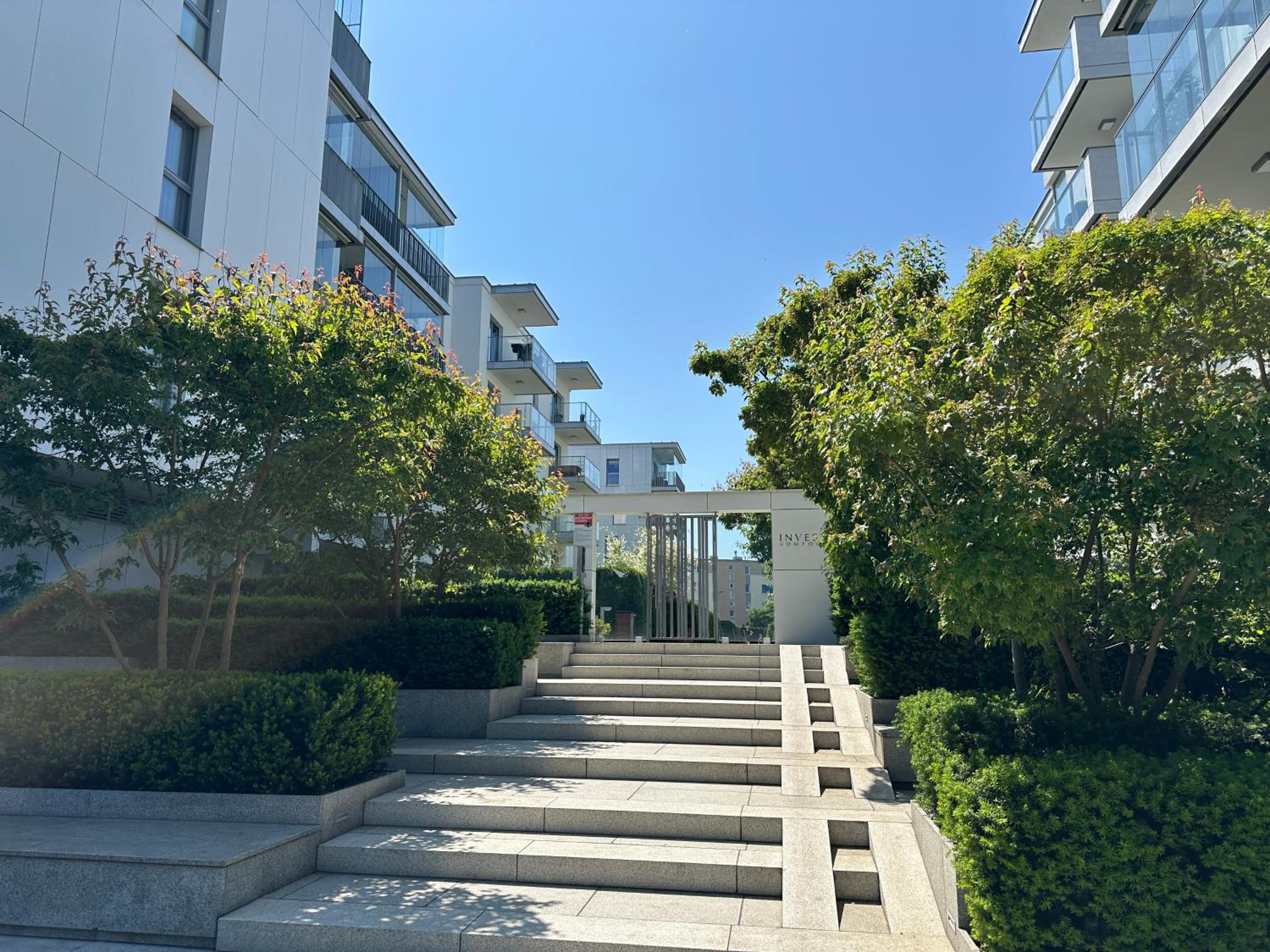 Baltic Inspiration - Guest Favorite, Best Location, 75 SQM, 2 King Bedrooms, Jacuzzi Bath, Parking, Super Host