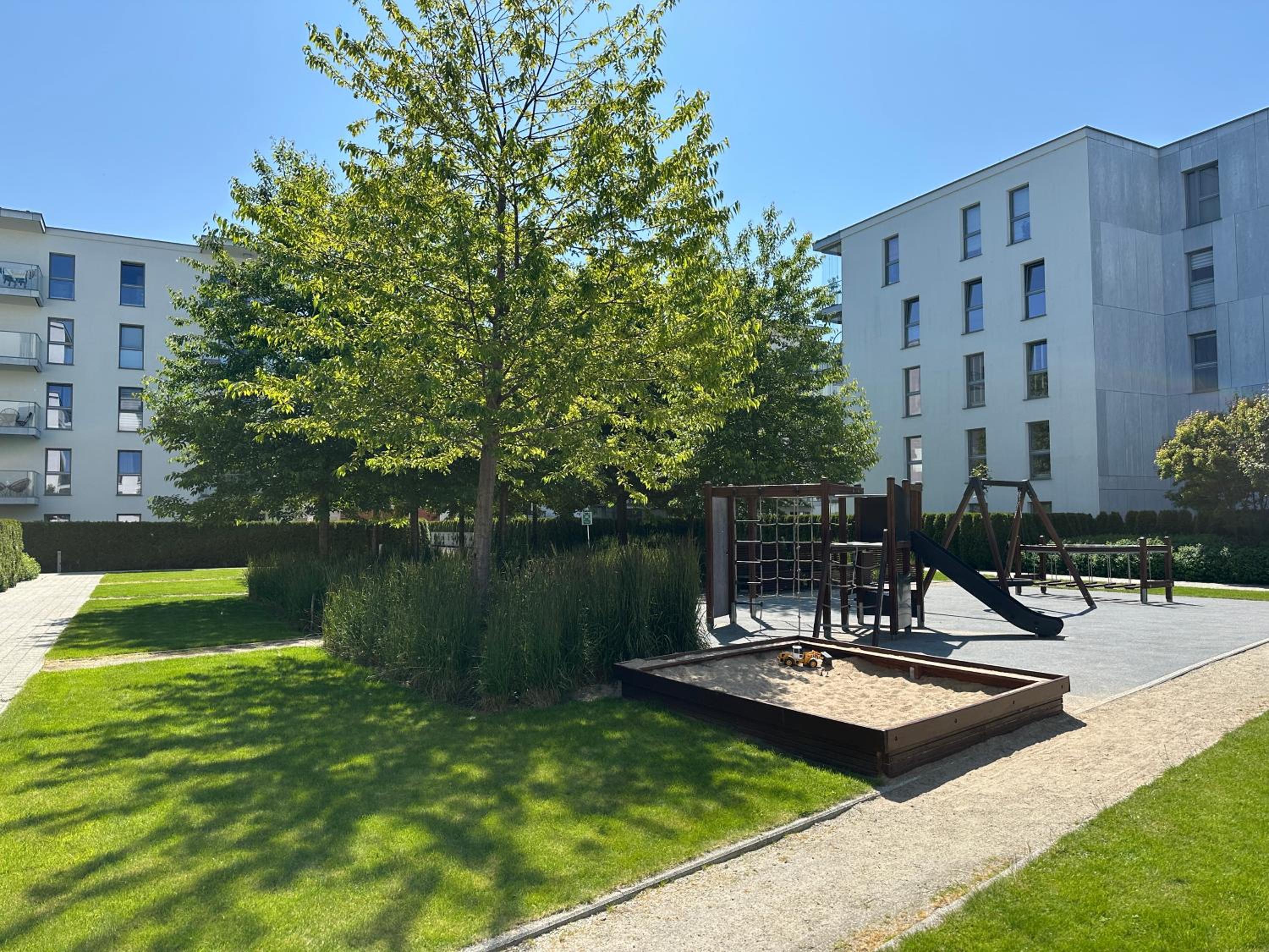 Baltic Inspiration - Guest Favorite, Best Location, 75 SQM, 2 King Bedrooms, Jacuzzi Bath, Parking, Super Host