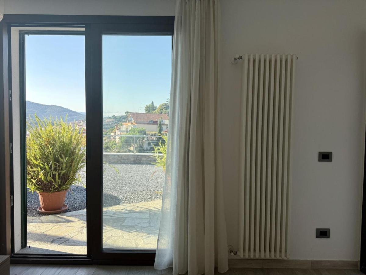 HOST4U - Nuovo Appartamento con Ingresso Indipendente e Parcheggio Privato - Villa Catocce