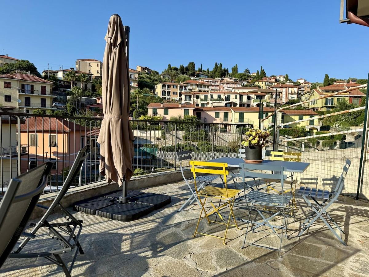 HOST4U - Nuovo Appartamento con Ingresso Indipendente e Parcheggio Privato - Villa Catocce
