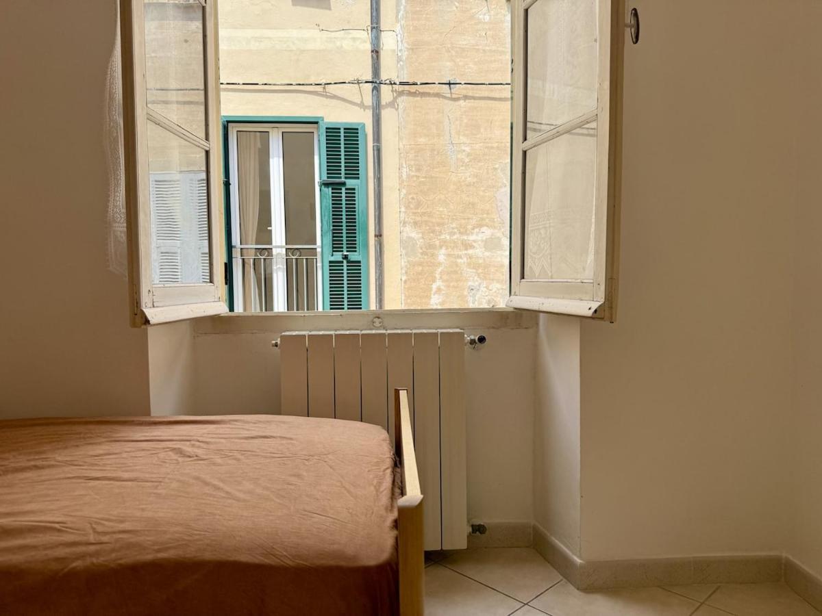 HOST4U - Dimora Antica in Centro a Porto Maurizio di Imperia - Casa Rina