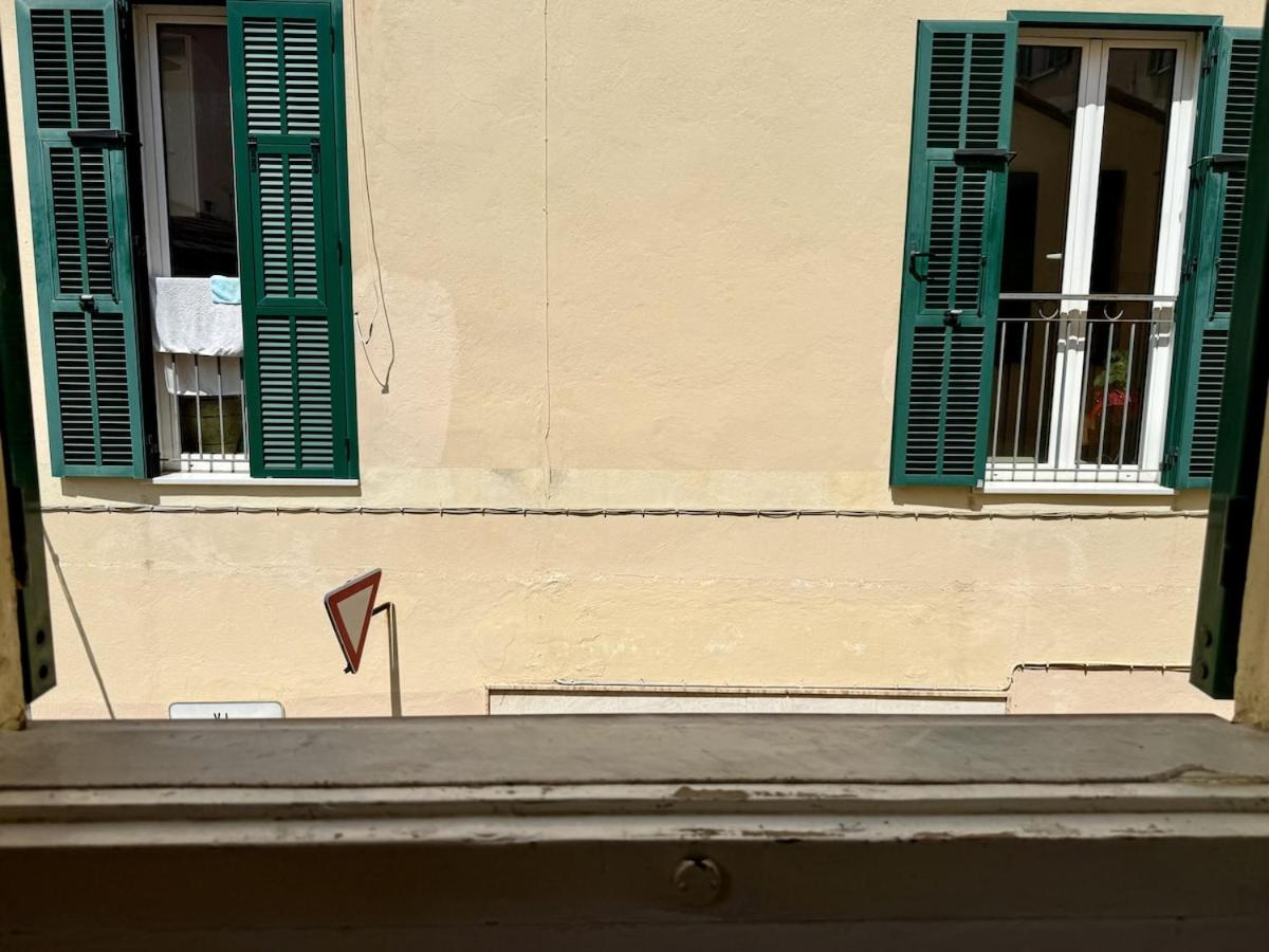 HOST4U - Dimora Antica in Centro a Porto Maurizio di Imperia - Casa Rina