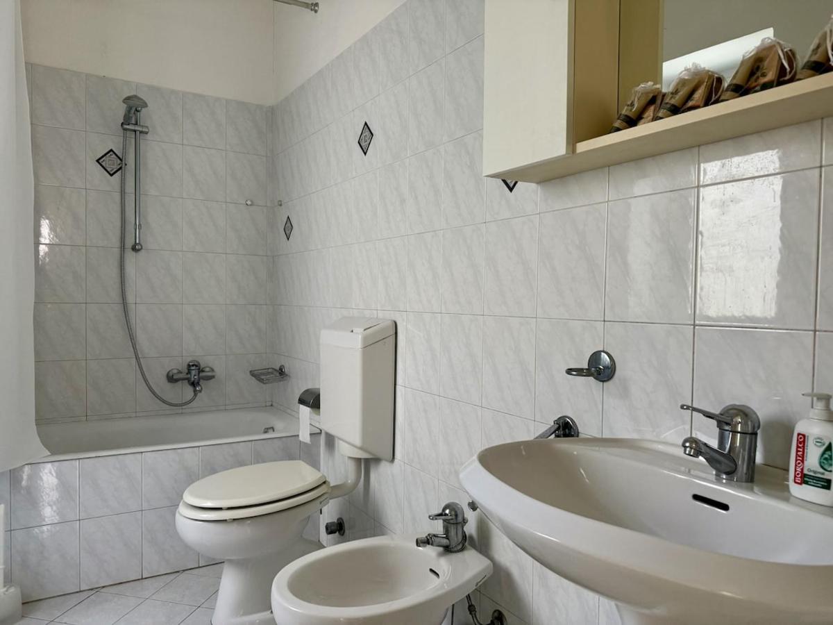 HOST4U - Dimora Antica in Centro a Porto Maurizio di Imperia - Casa Rina