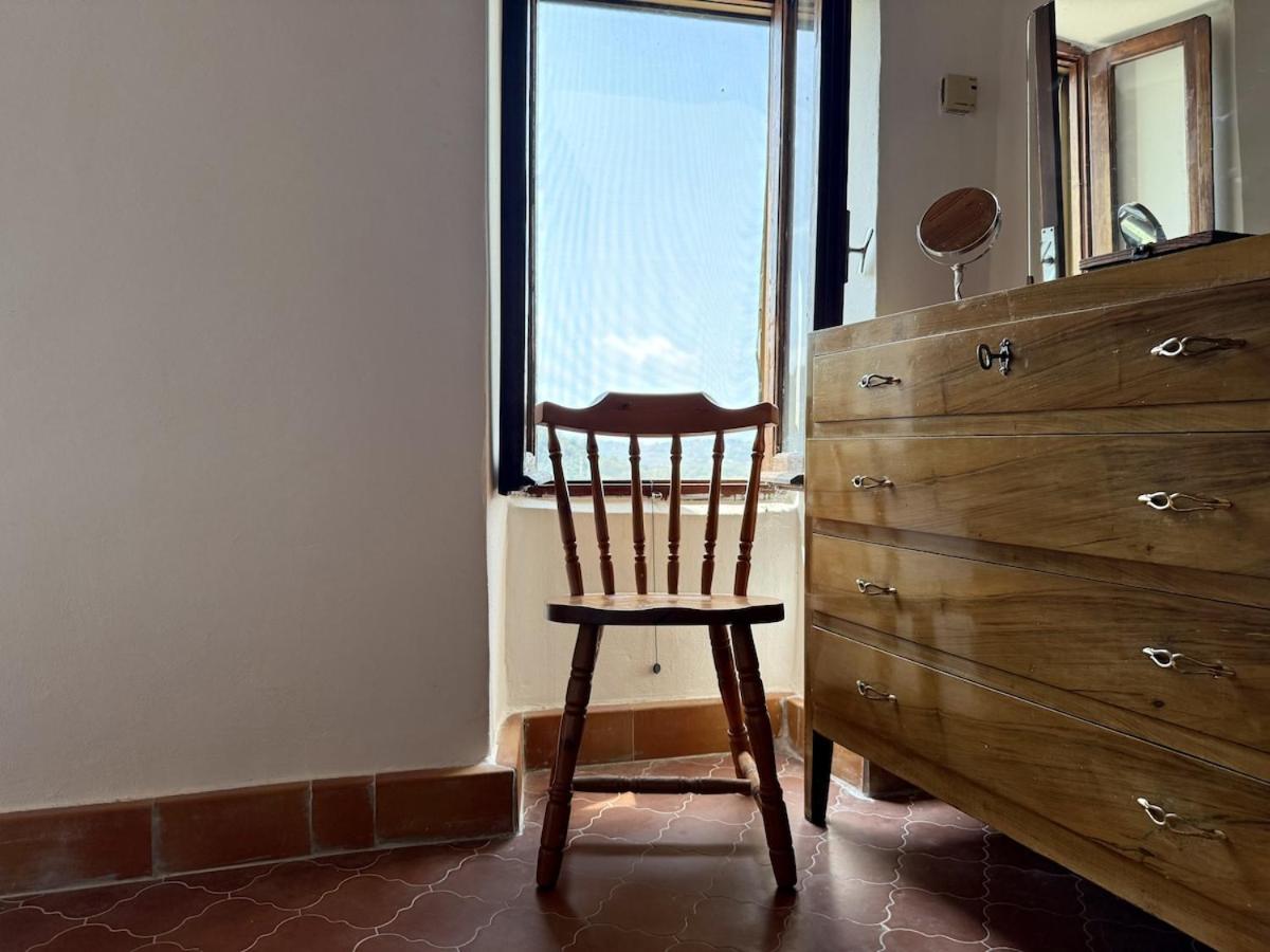 HOST4U - Cozy Warm House with Beautiful View on the Olives Valley