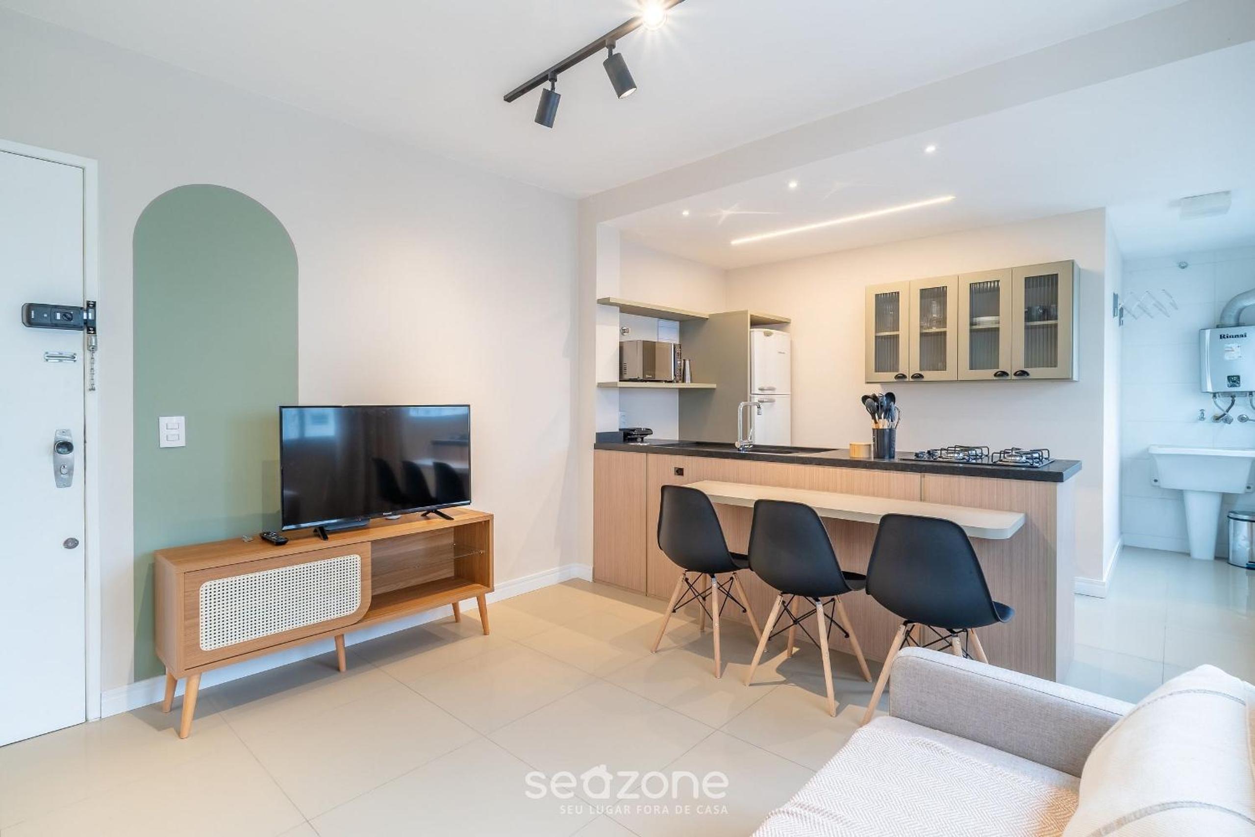 1BR Apt w Self Check-in 400m fr seafront BMC1008