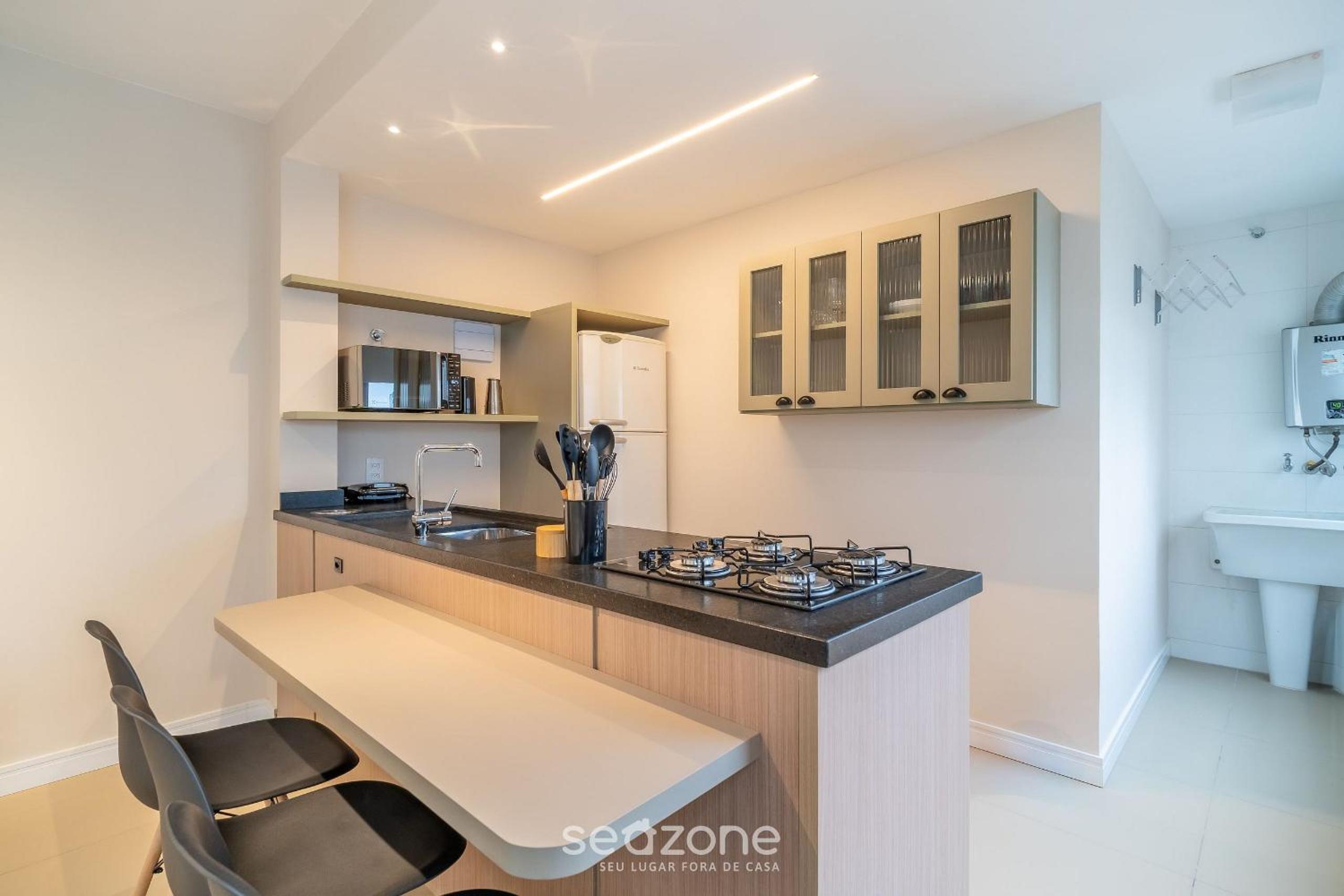 1BR Apt w Self Check-in 400m fr seafront BMC1008