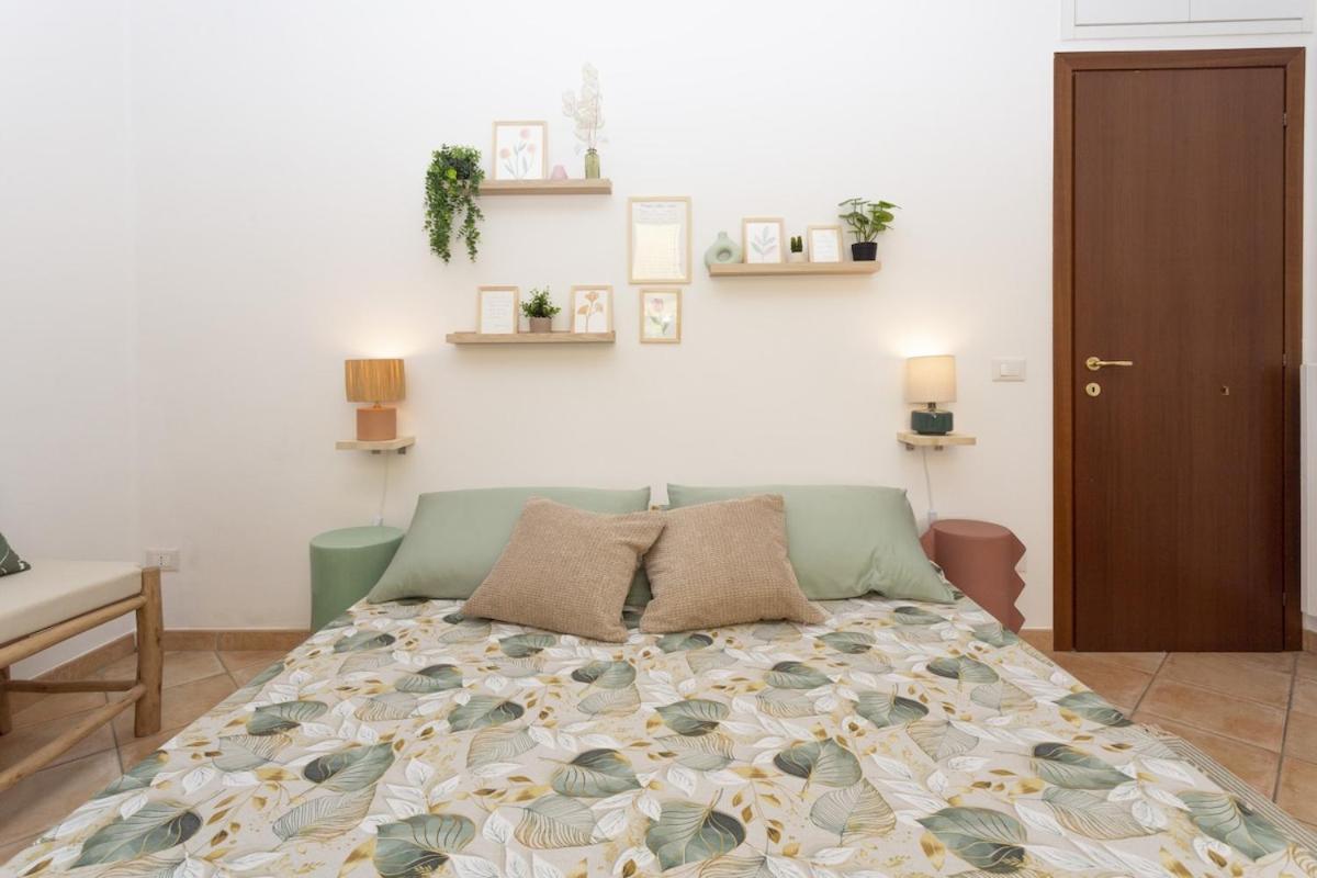 HOST4U - CASETTA di VIOLA con Piscina e Parcheggio a due passi dal Lago di Garda