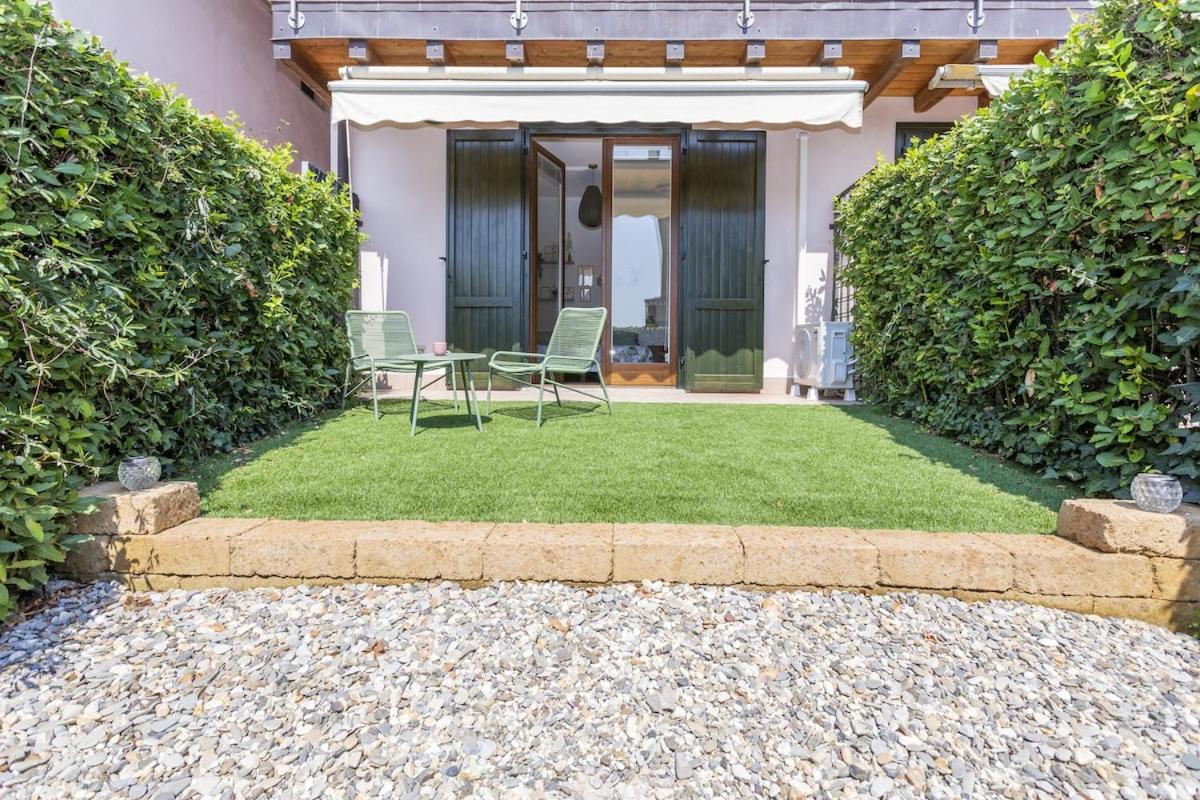 HOST4U - CASETTA di VIOLA con Piscina e Parcheggio a due passi dal Lago di Garda