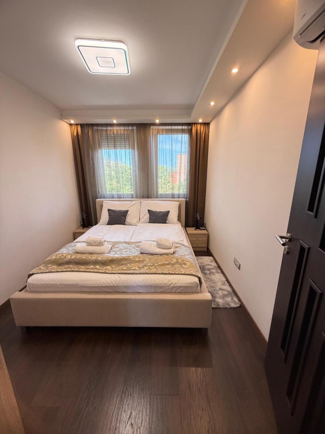 Local-Lux Premium Apartment- 2 Bedrooms Balcony -2 Private Parking