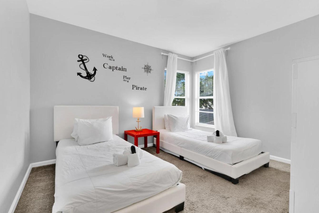 5BR Kissimmee Home Pool and Game Room Fun
