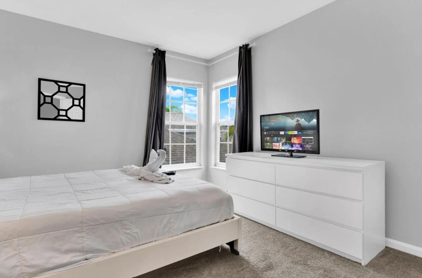 5BR Kissimmee Home Pool and Game Room Fun