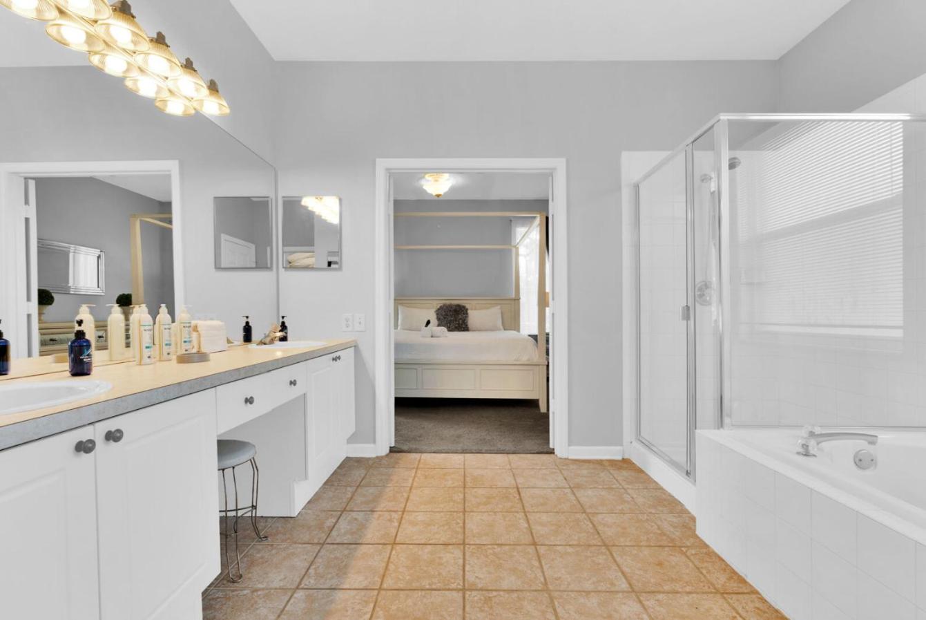 5BR Kissimmee Home Pool and Game Room Fun