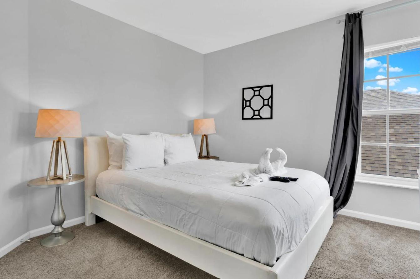 5BR Kissimmee Home Pool and Game Room Fun