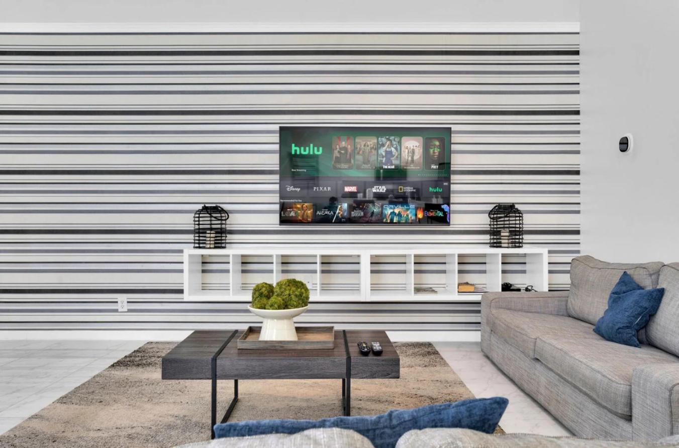5BR Kissimmee Home Pool and Game Room Fun