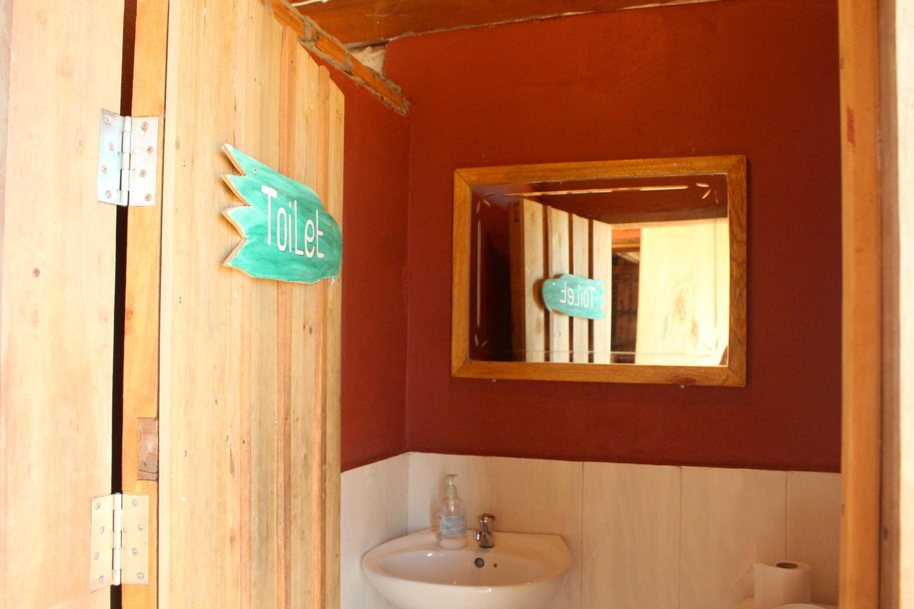 Dragonfly Guesthouse M'Pai Bay