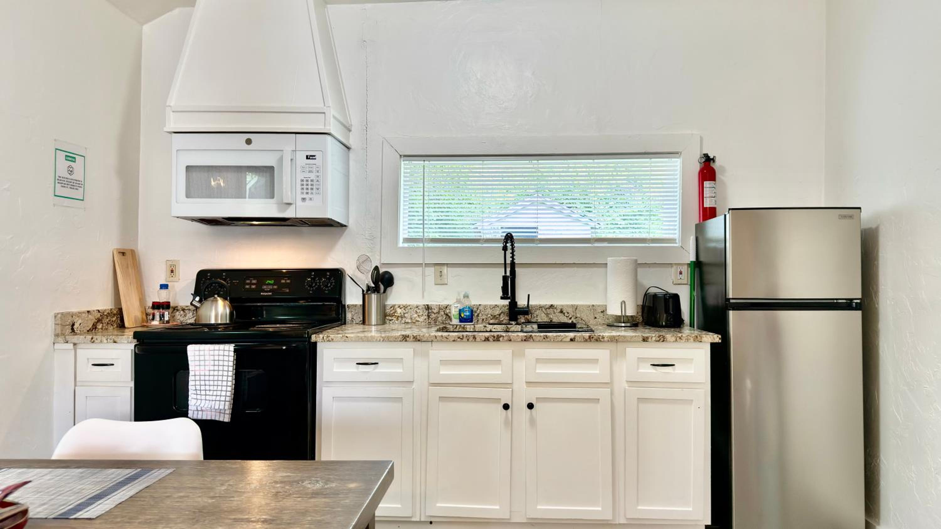 1BR Apt 10 min to Integris Baptist #19B