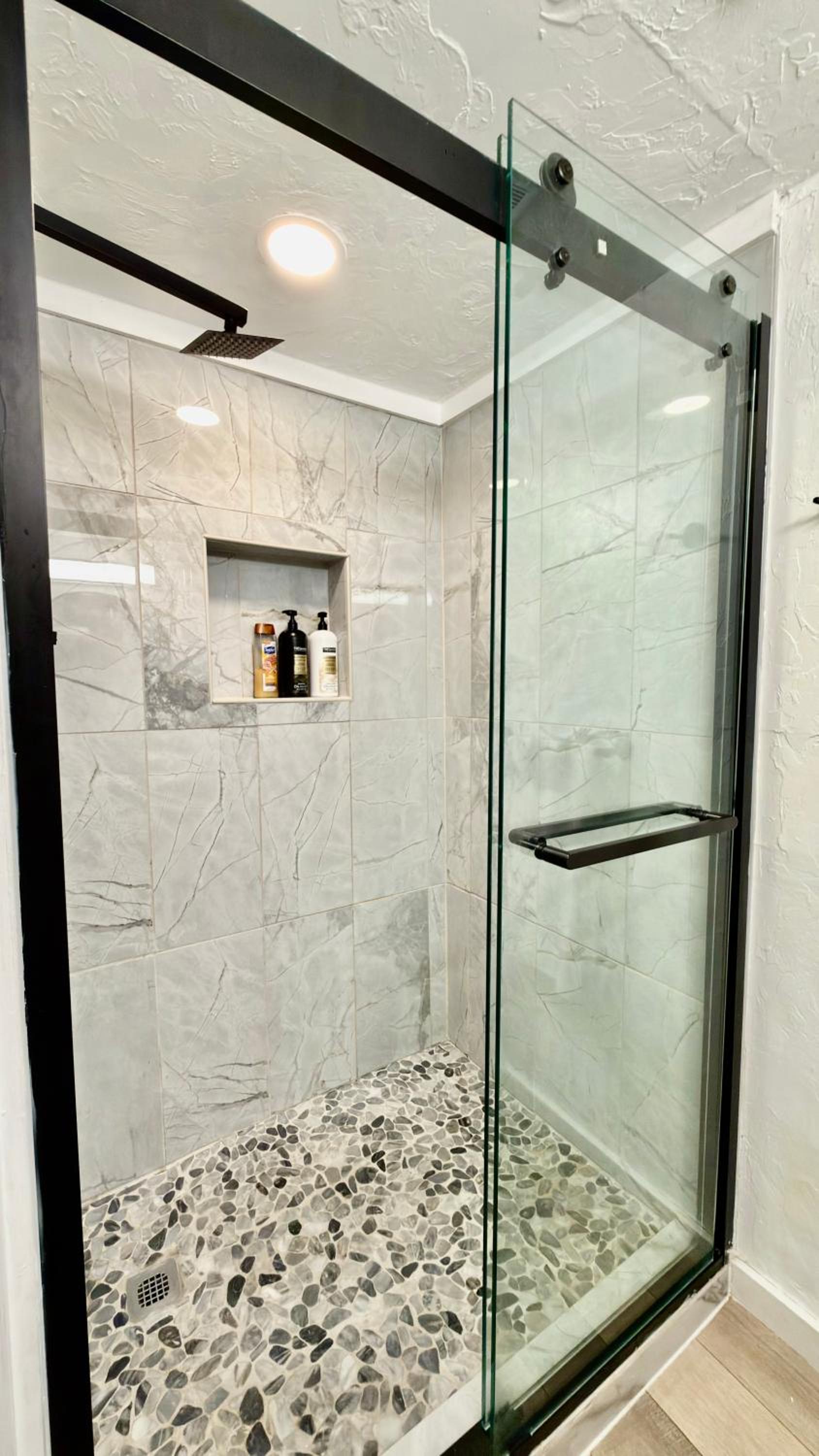 1BR Apt 10 min to Integris Baptist #19B