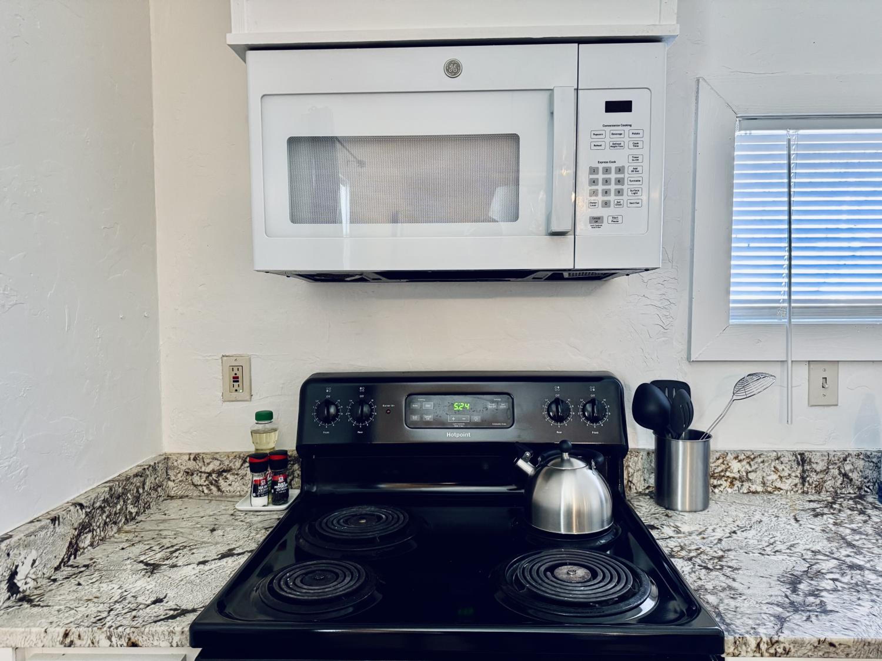 1BR Apt 10 min to Integris Baptist #19B