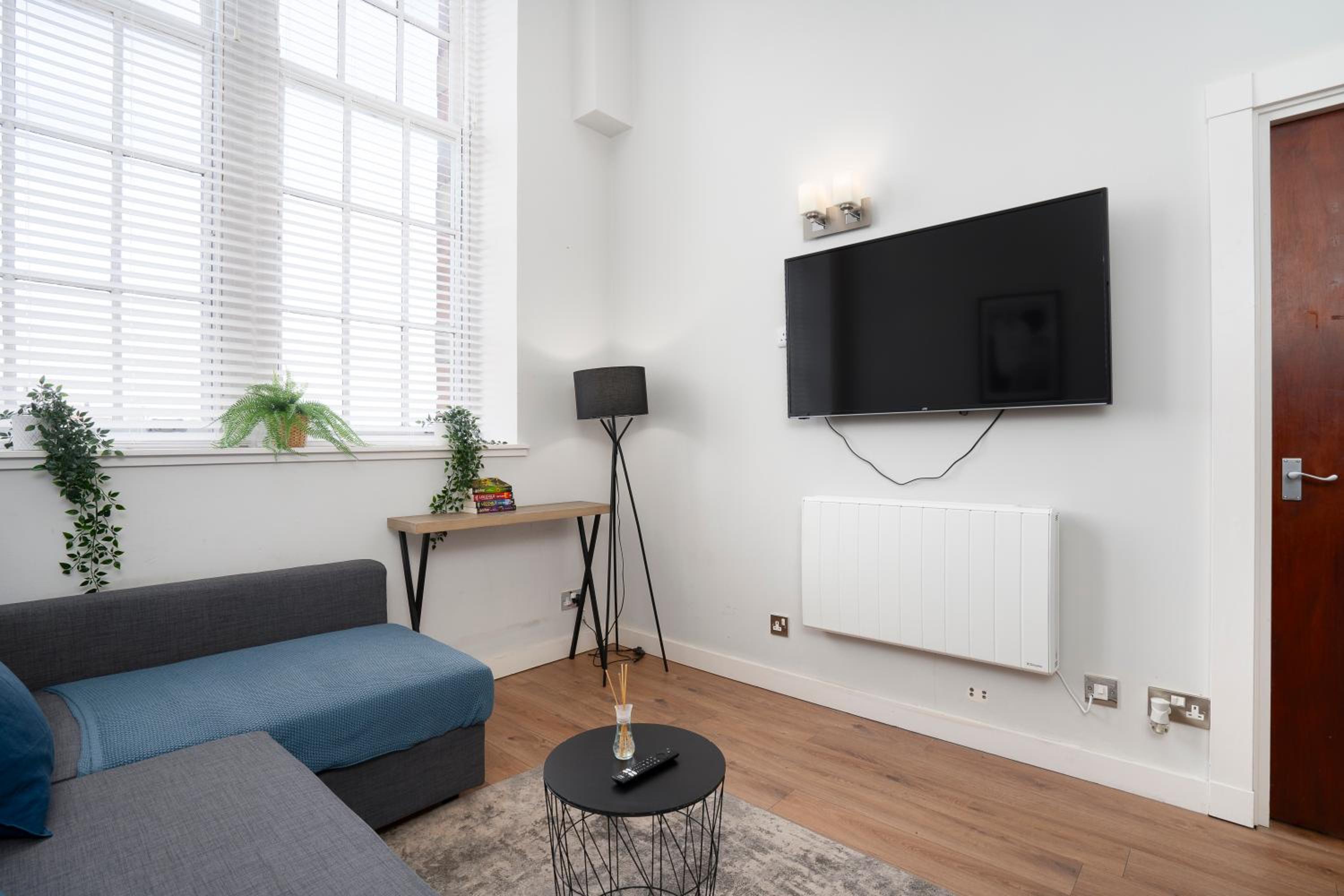 2Bed-2Bath Flat, City Centre
