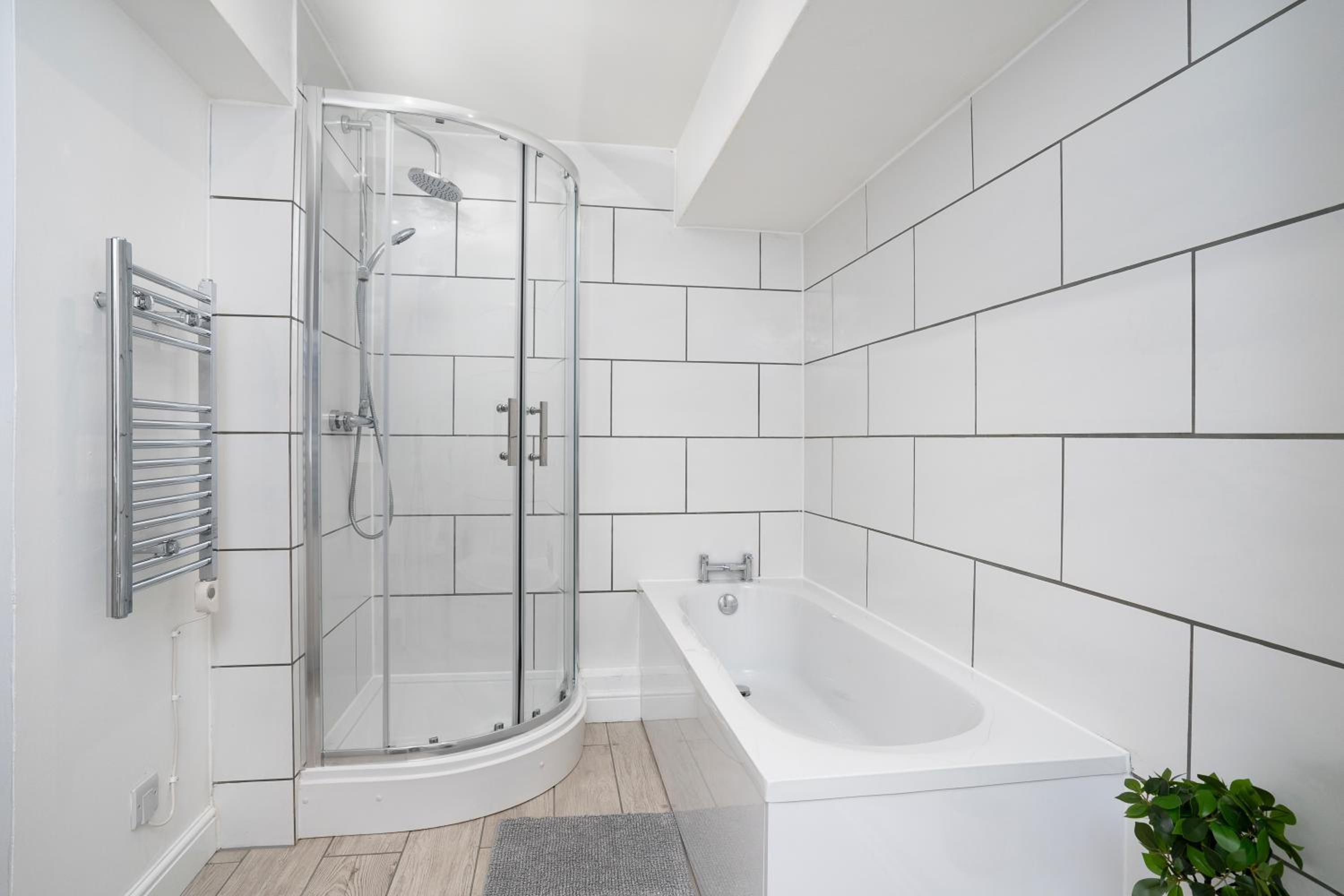2Bed-2Bath Flat, City Centre
