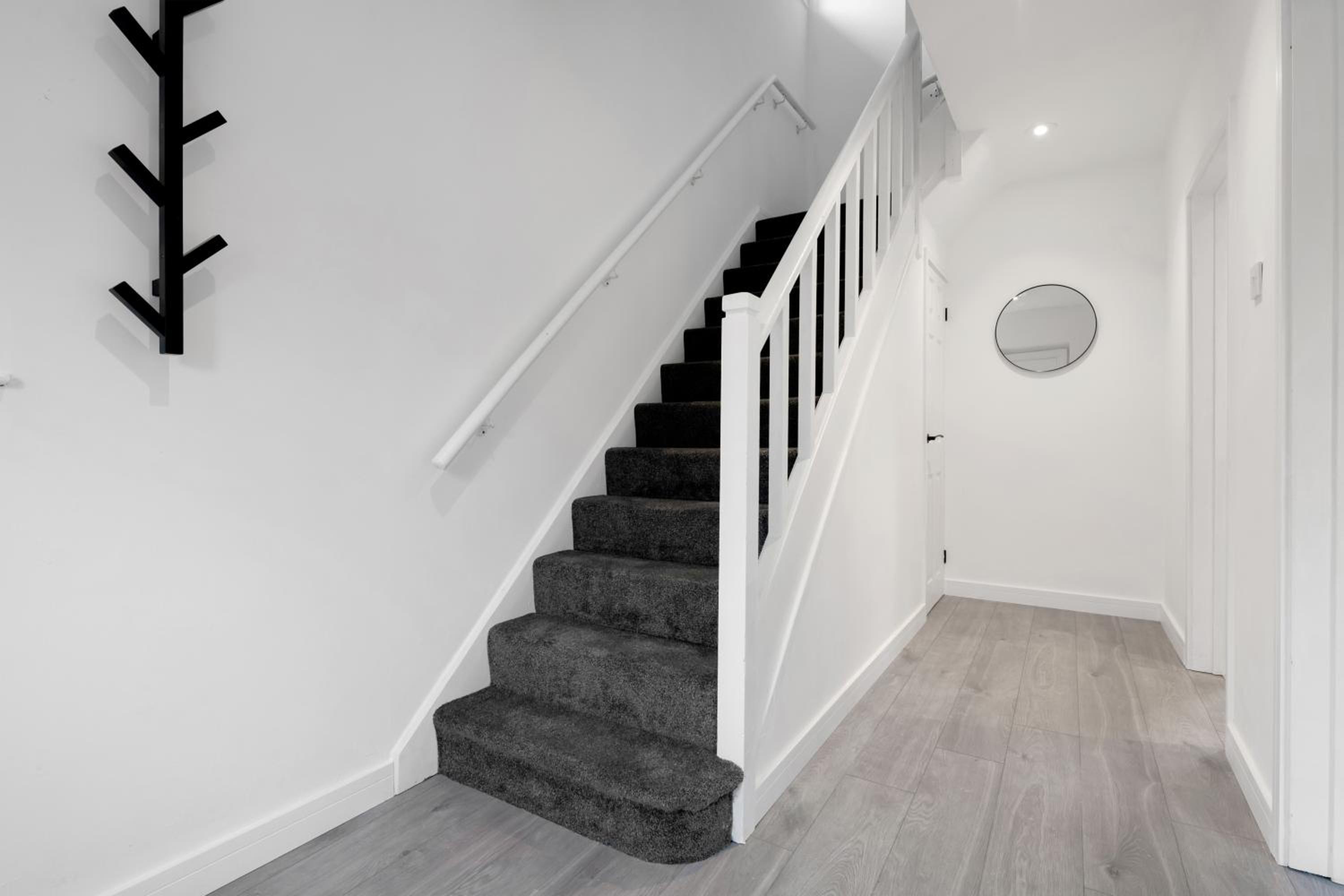 3Bed House-Free Parking