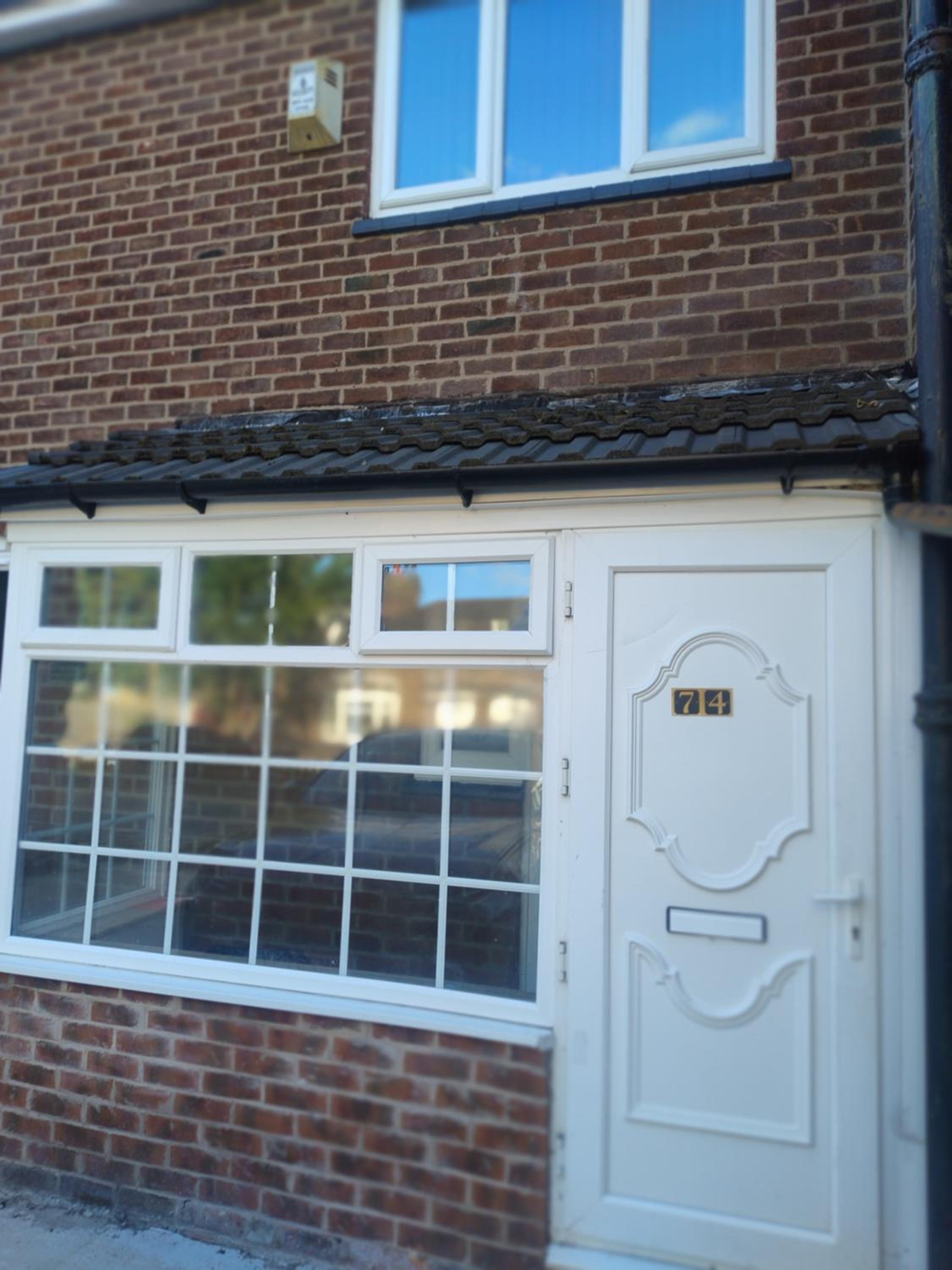 Entire 3BR Home Near Chorlton Water Park and Airport With Parking