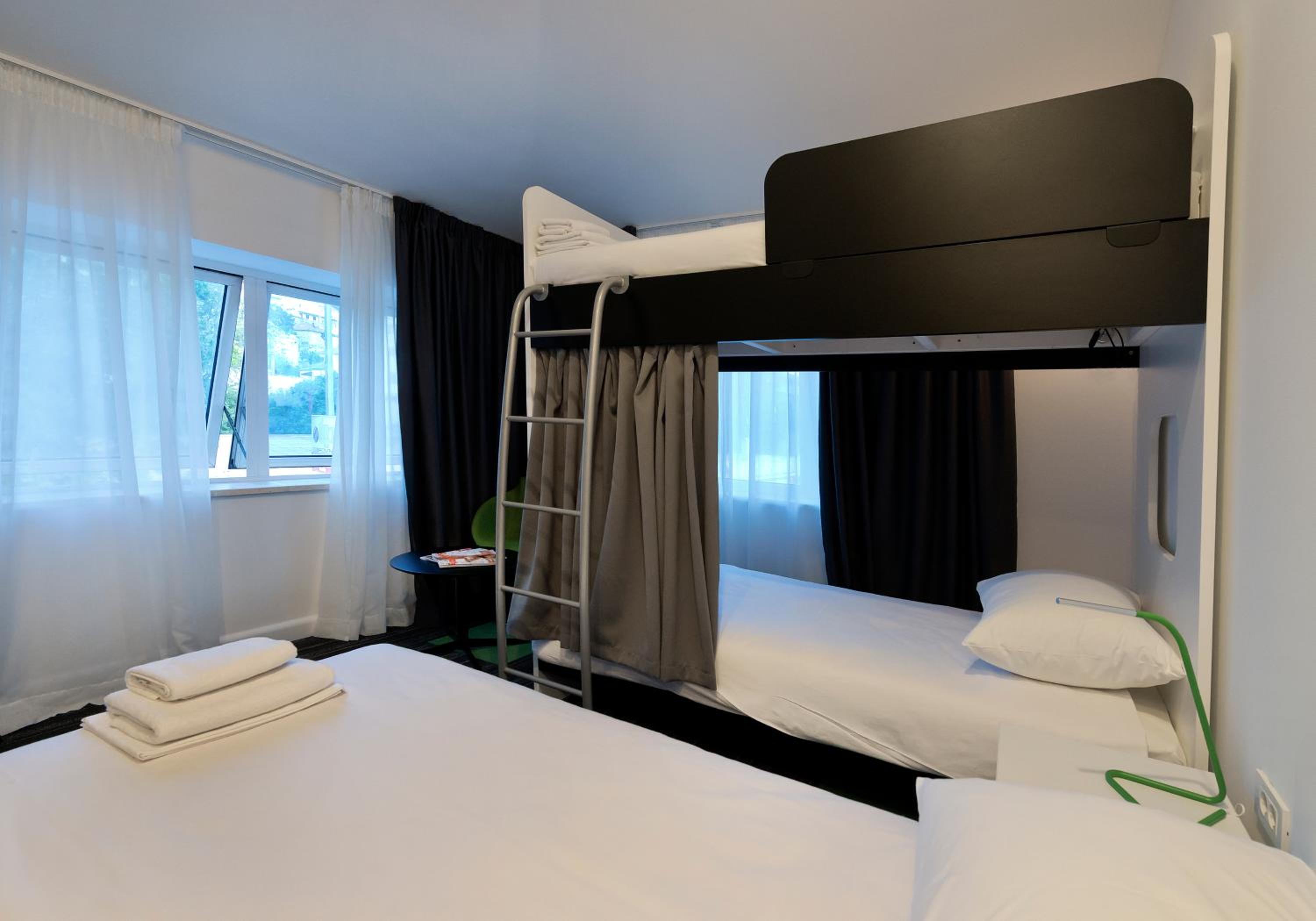 Hostel 365 For U