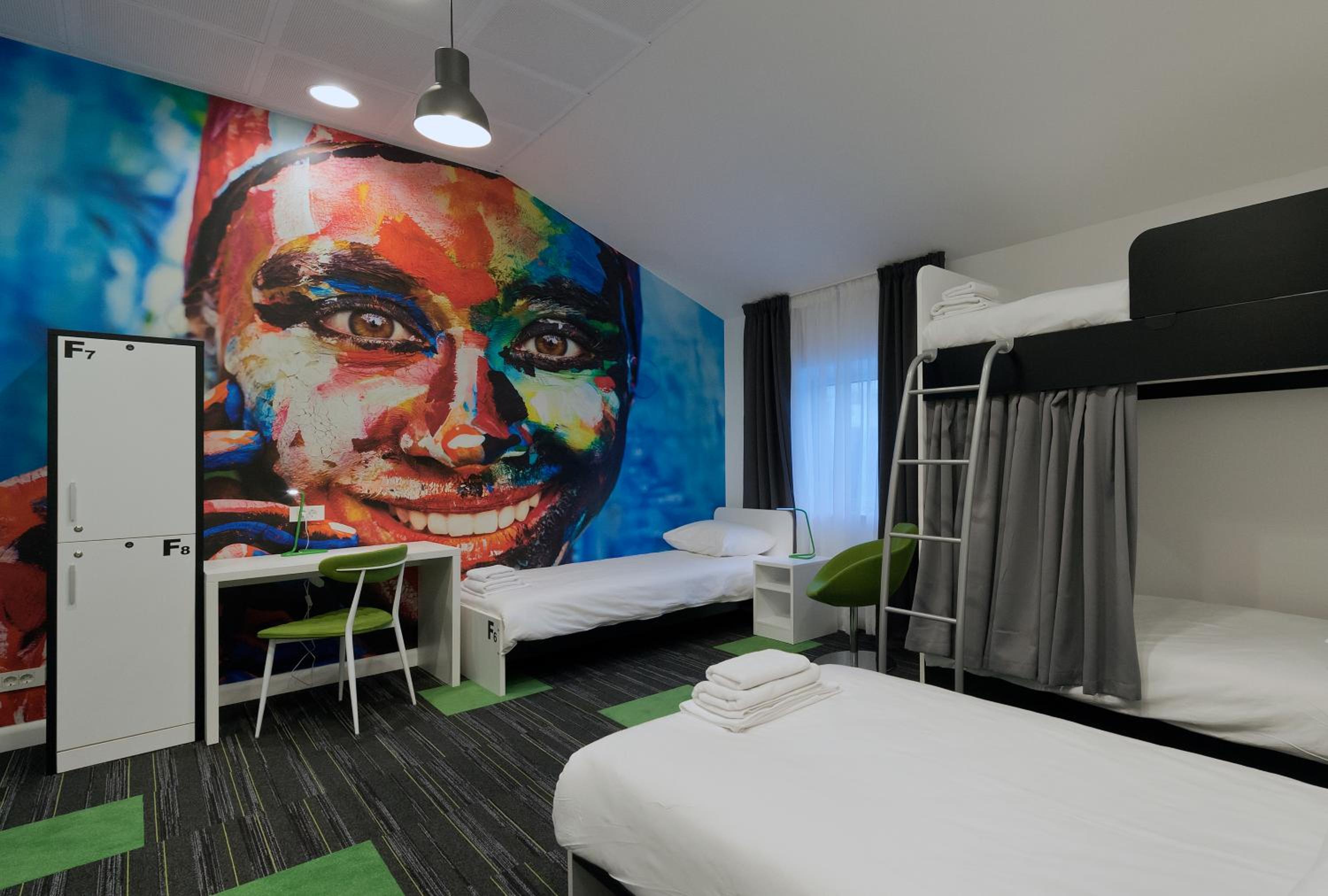Hostel 365 For U