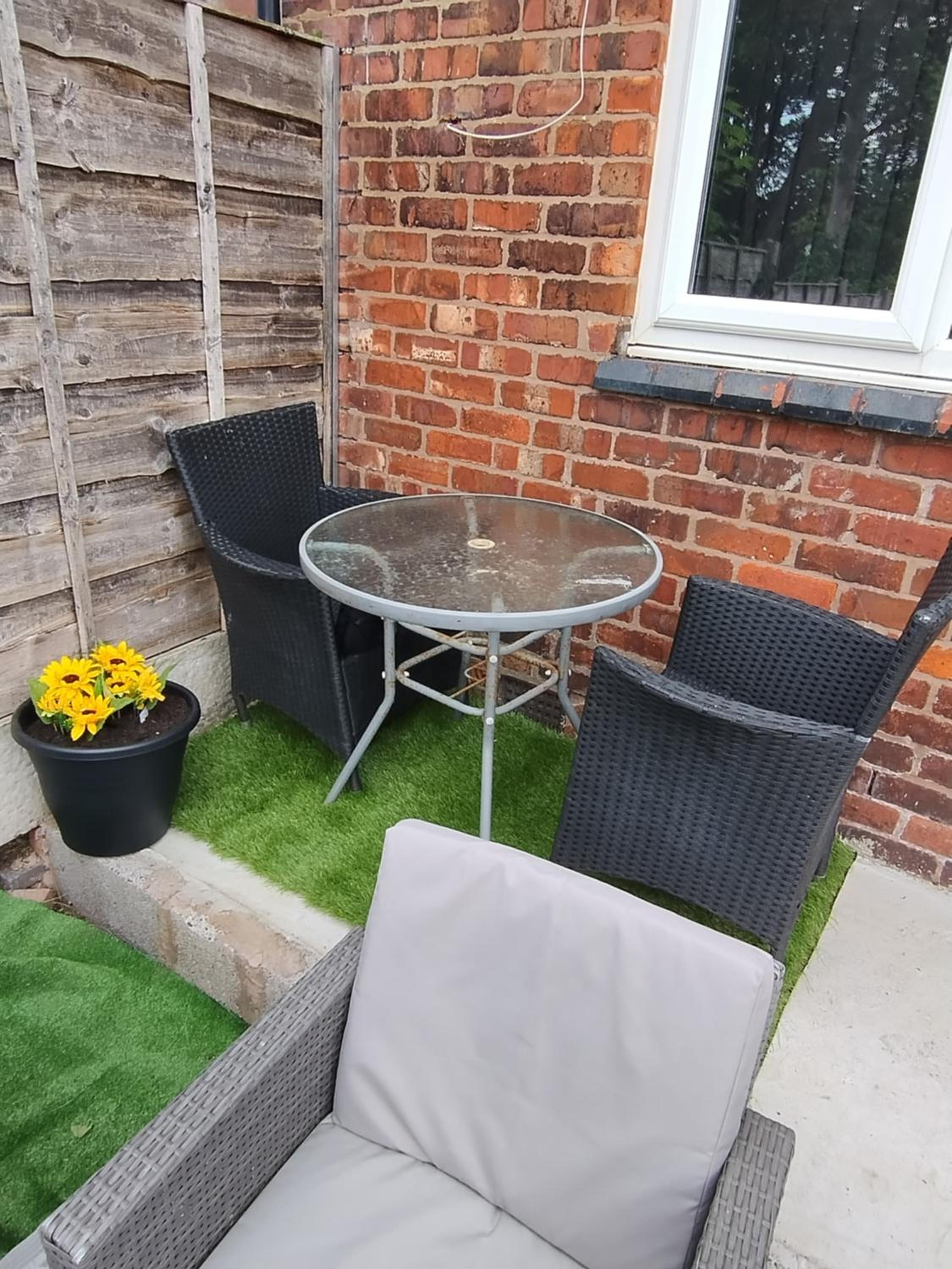 Entire 3BR Home Near Chorlton Water Park and Airport With Parking